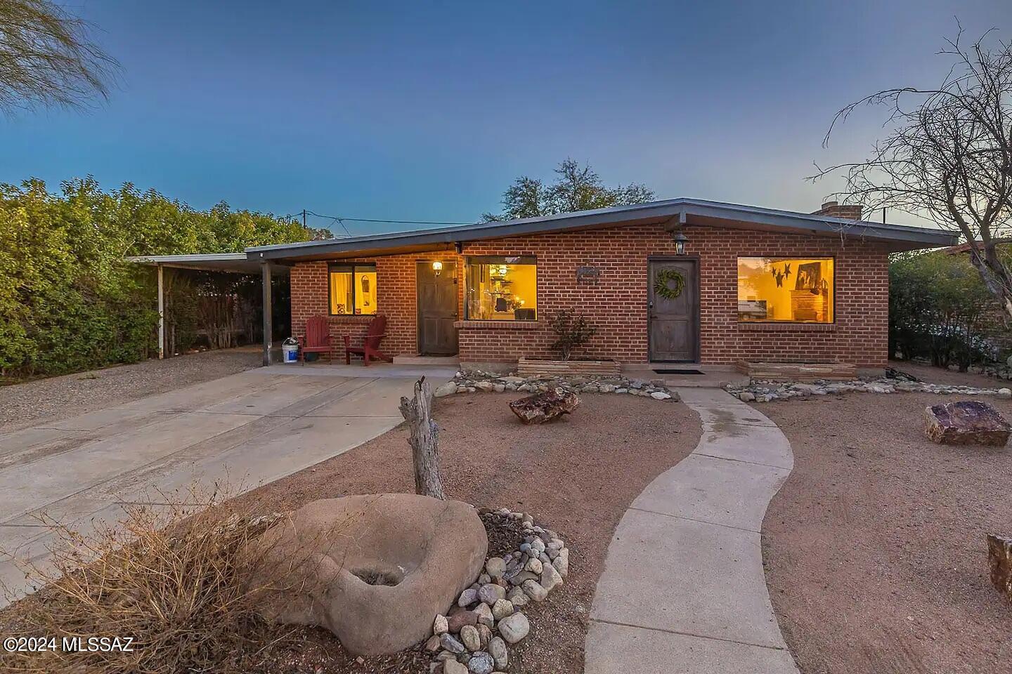 3936 E Hardy Drive — photo
