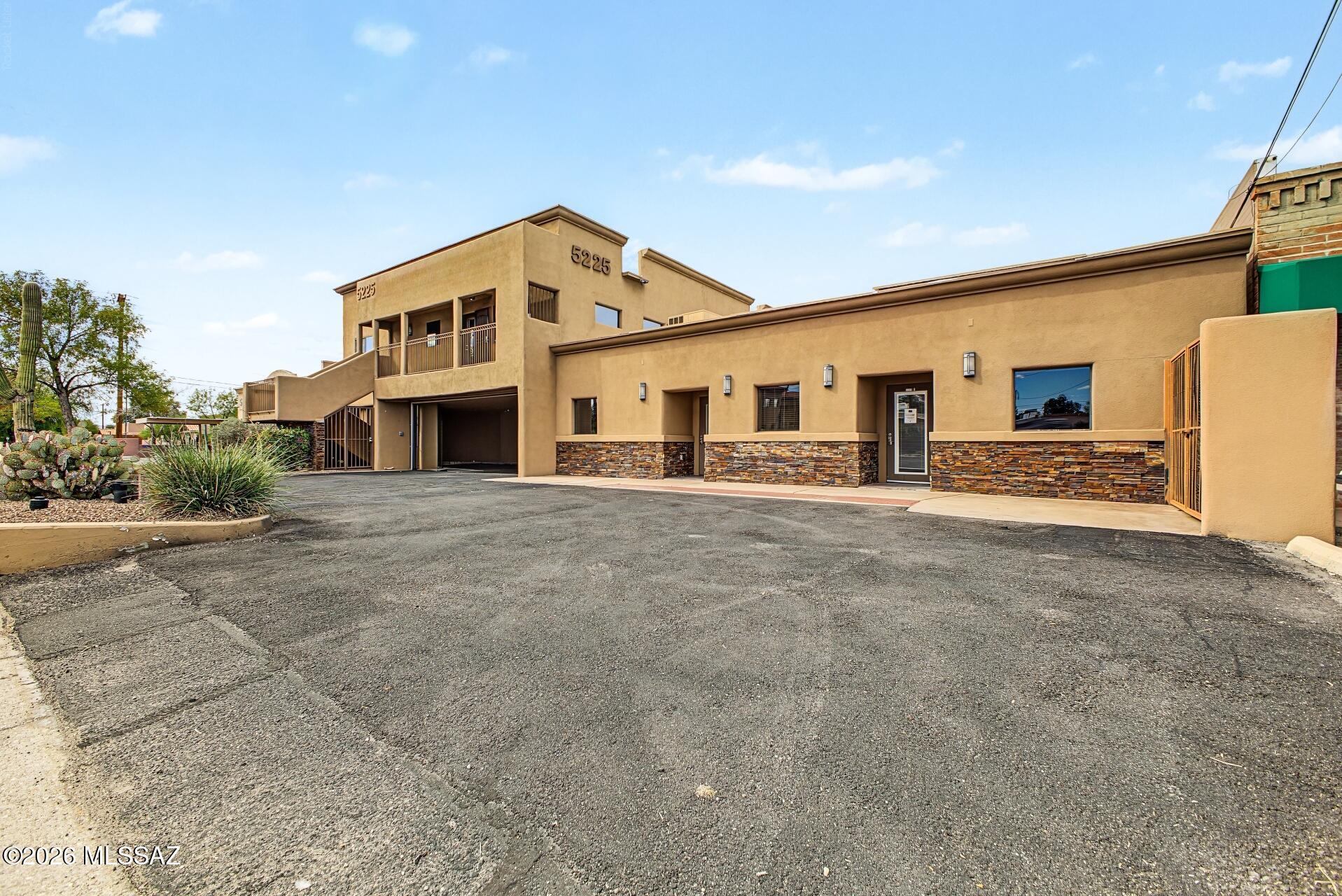 5225 E Pima Street — photo