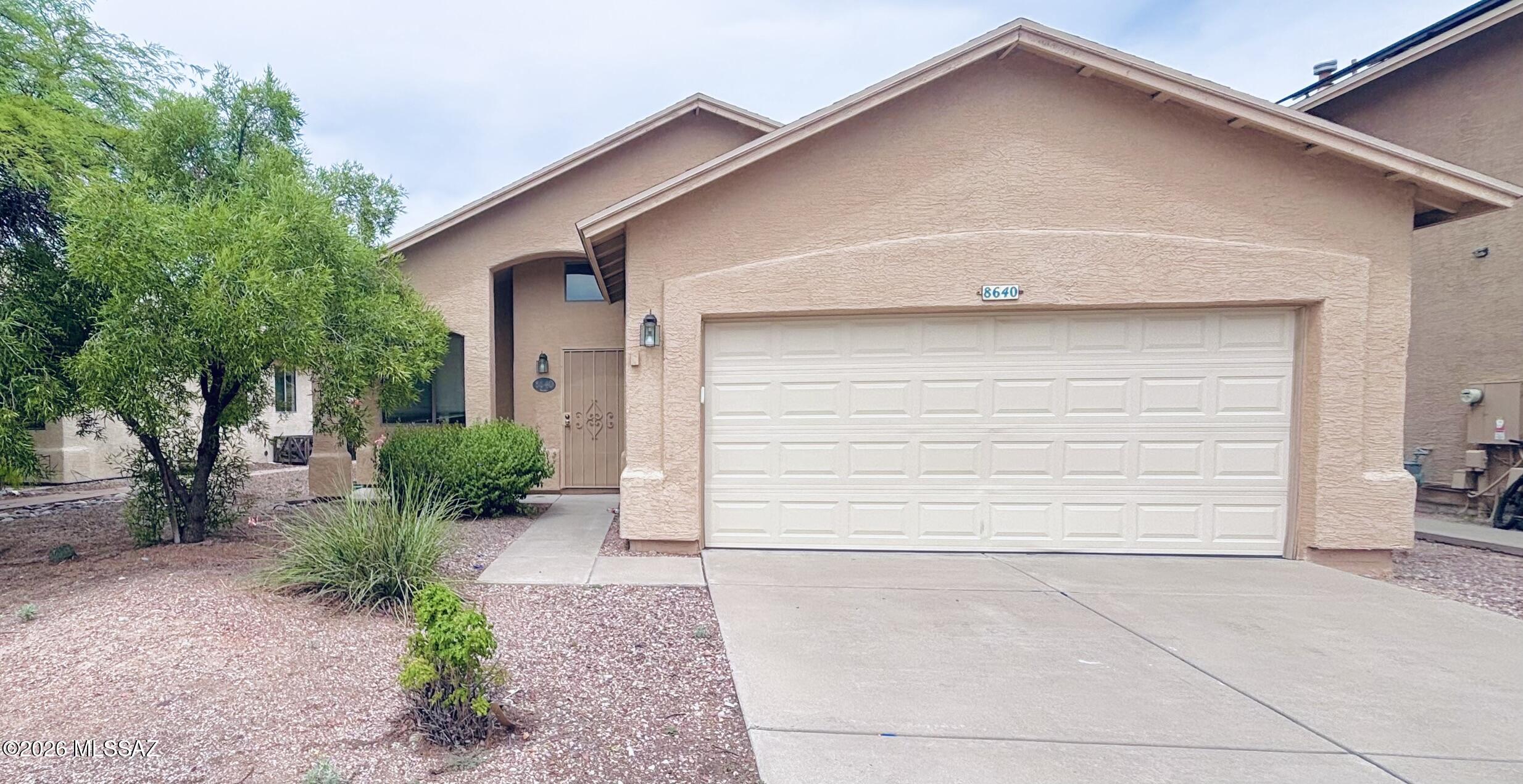 8640 S Desert Dove Drive — photo
