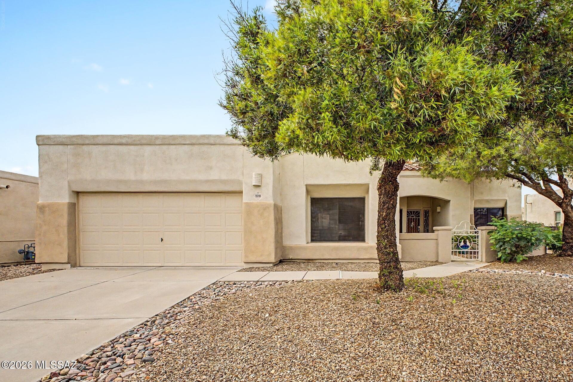 11701 N Pyramid Point Drive — photo