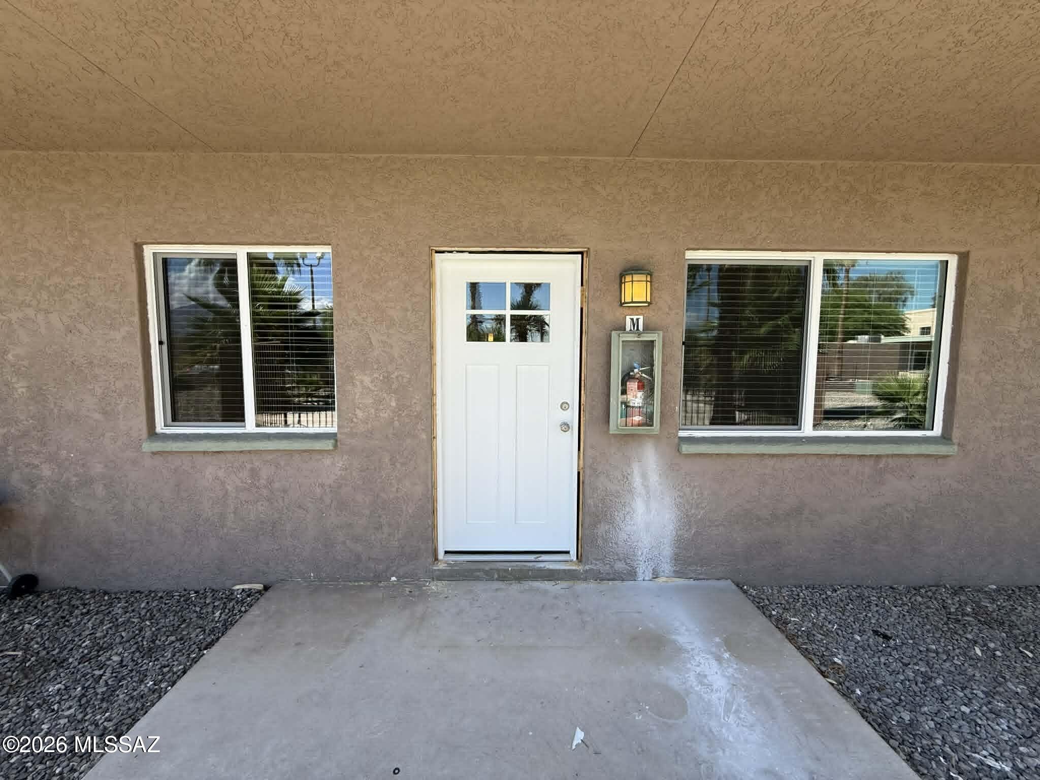 1518 E Hedrick Drive M — photo