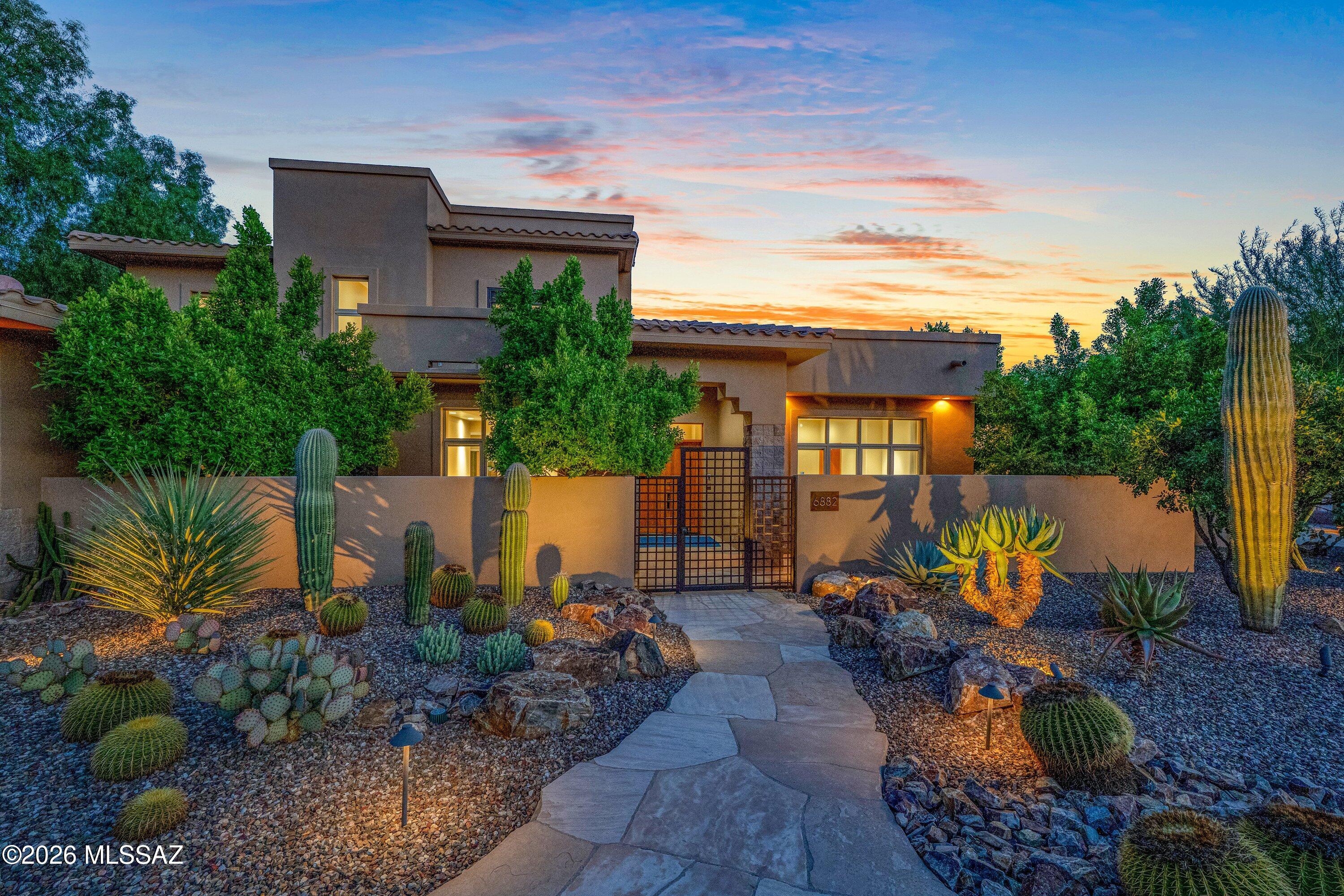 6882 E Desert Wind Court — photo