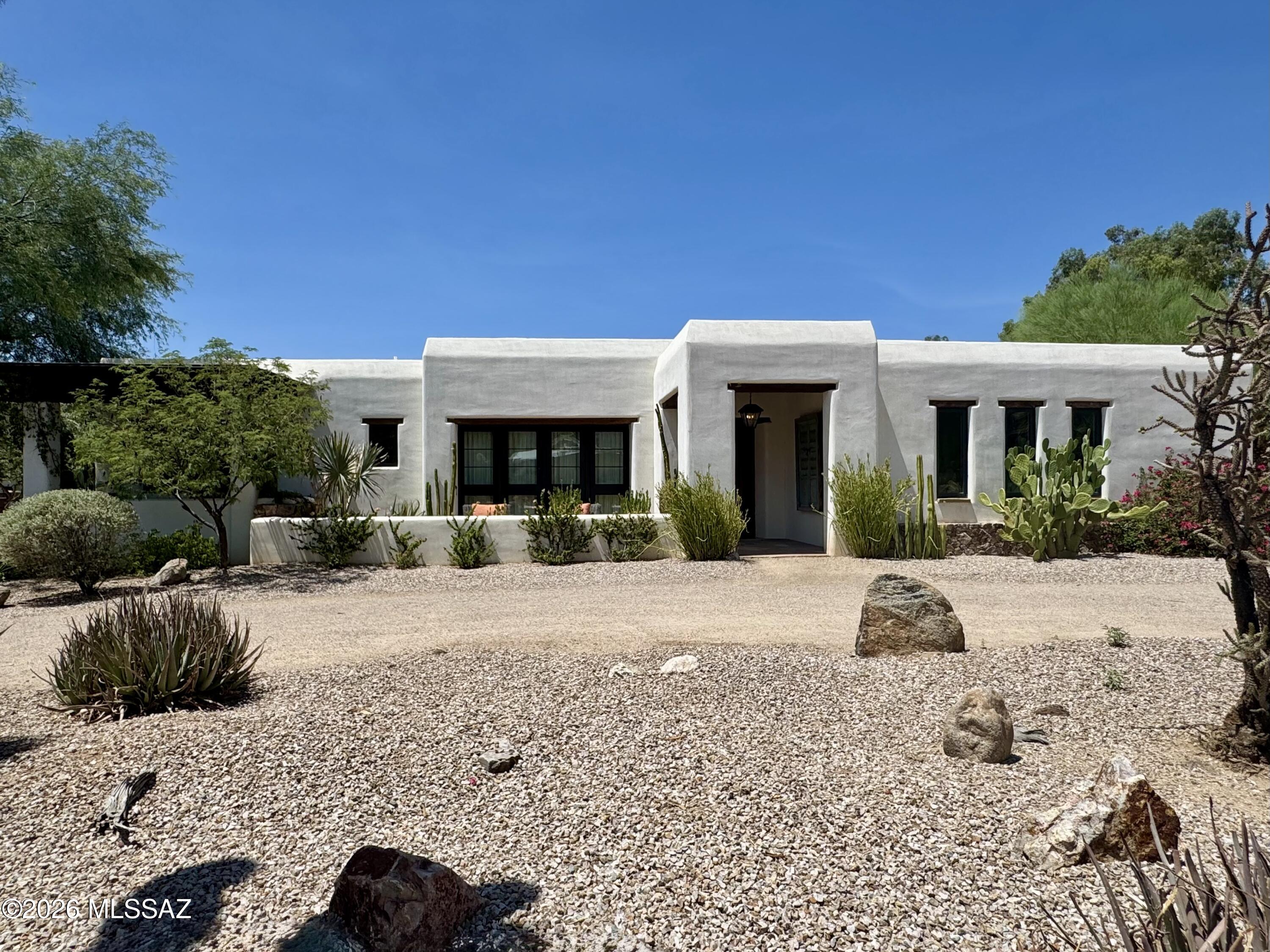 660 W Golf View Drive — photo