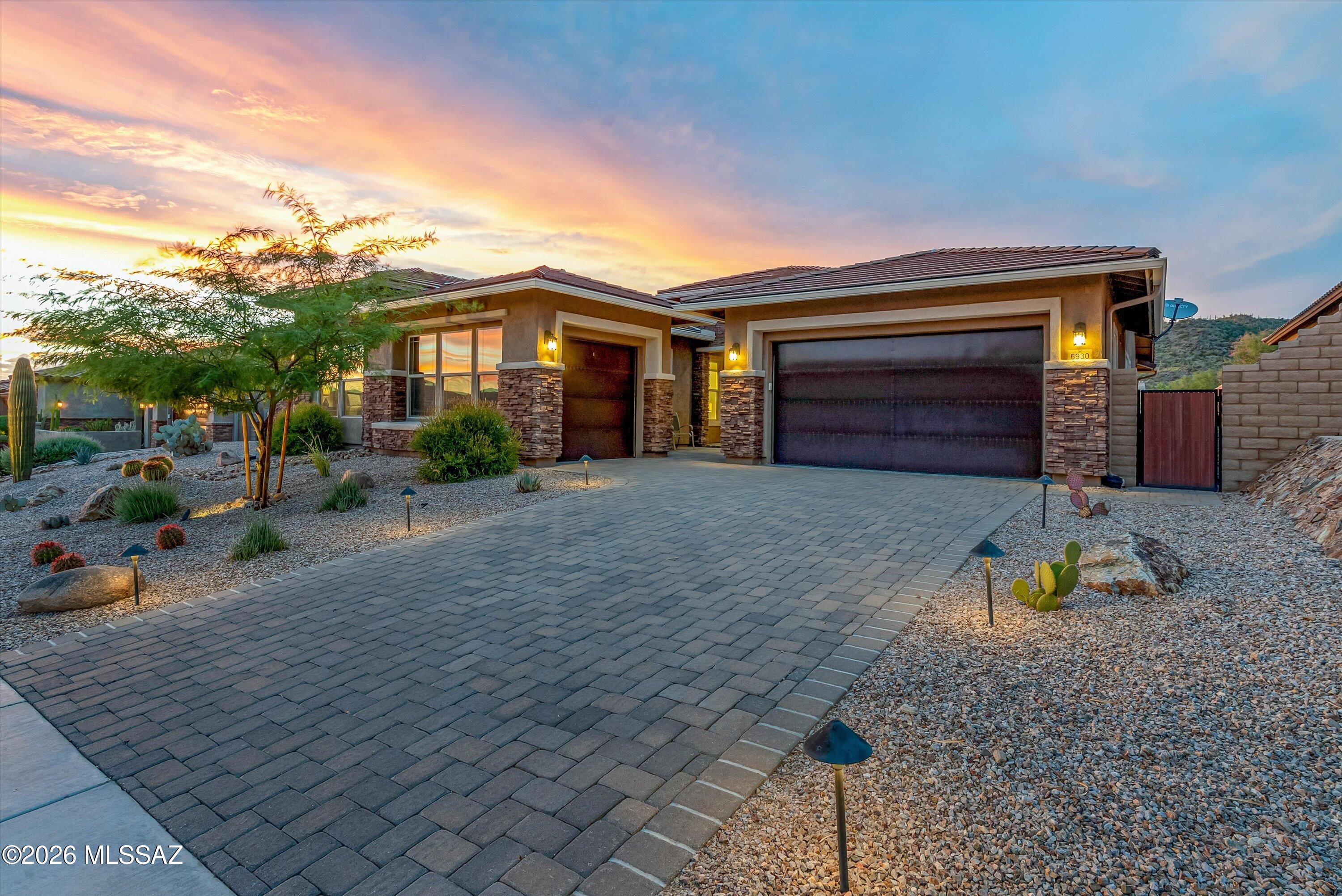 6930 W Turquoise Hills Place — photo