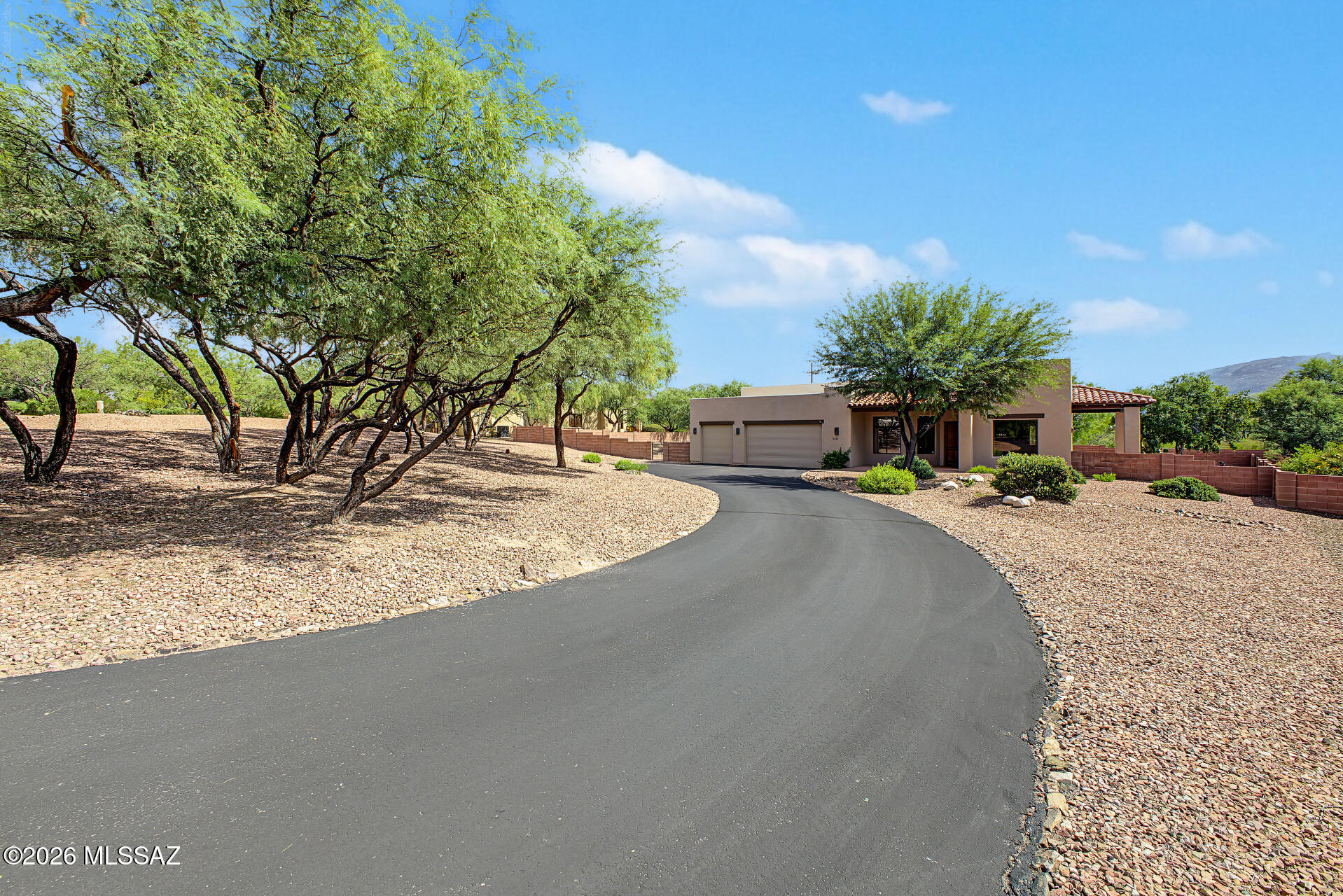 2448 N Barnwall Court — photo