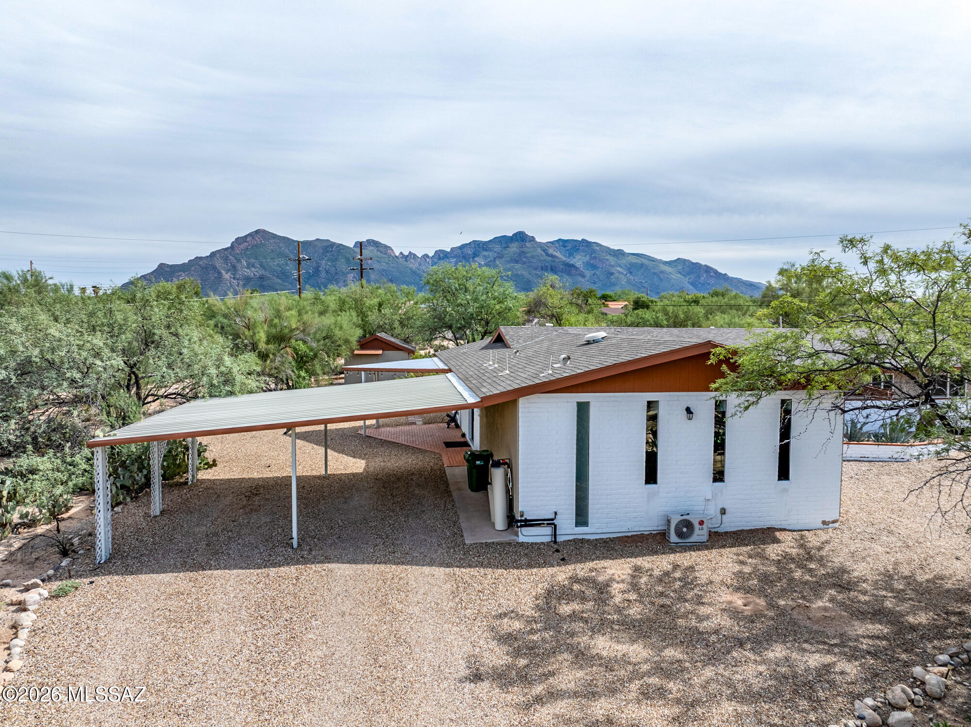 1010 W San Miguel Circle — photo