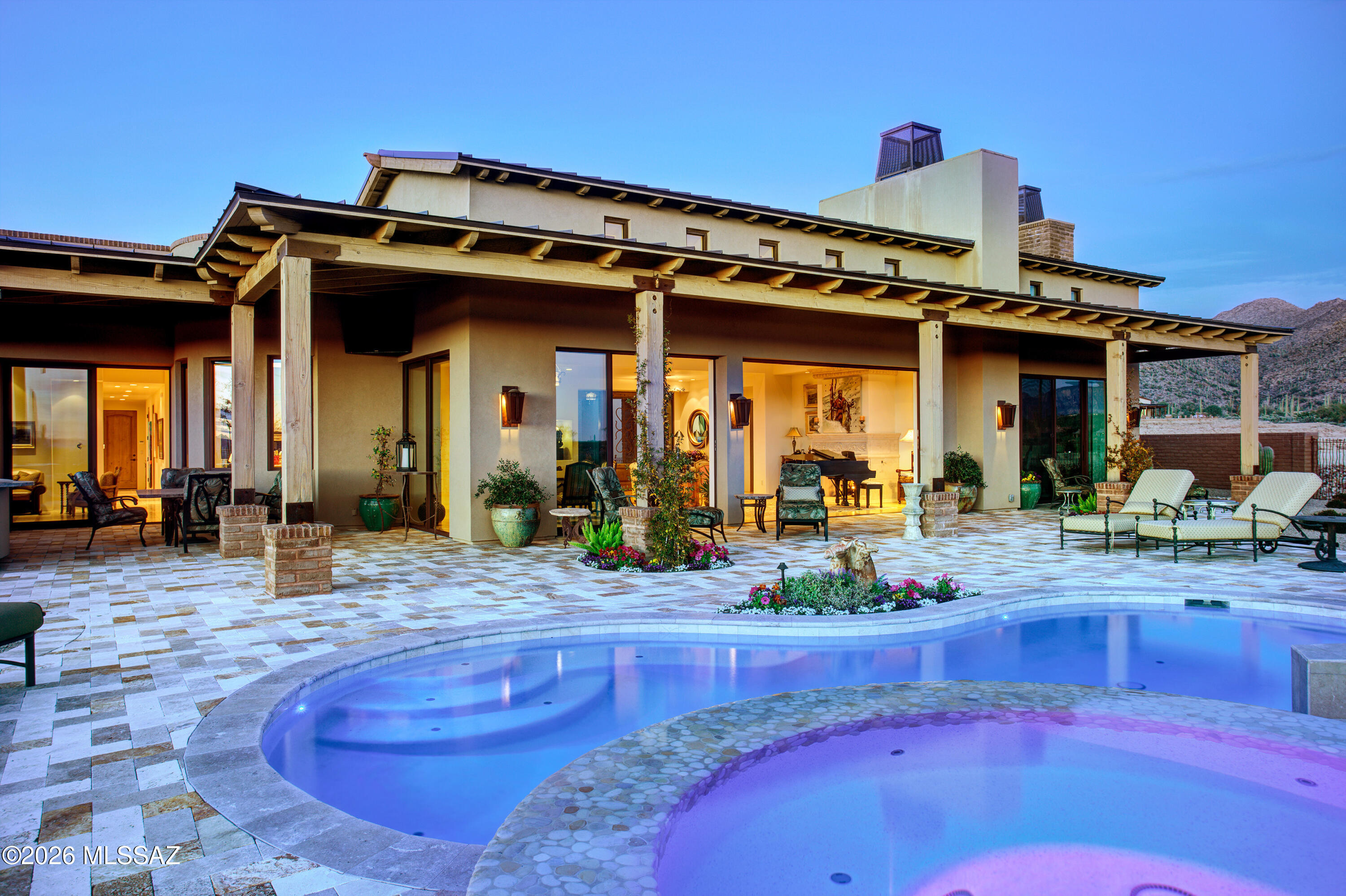 6167 W Seven Saguaros Circle — photo