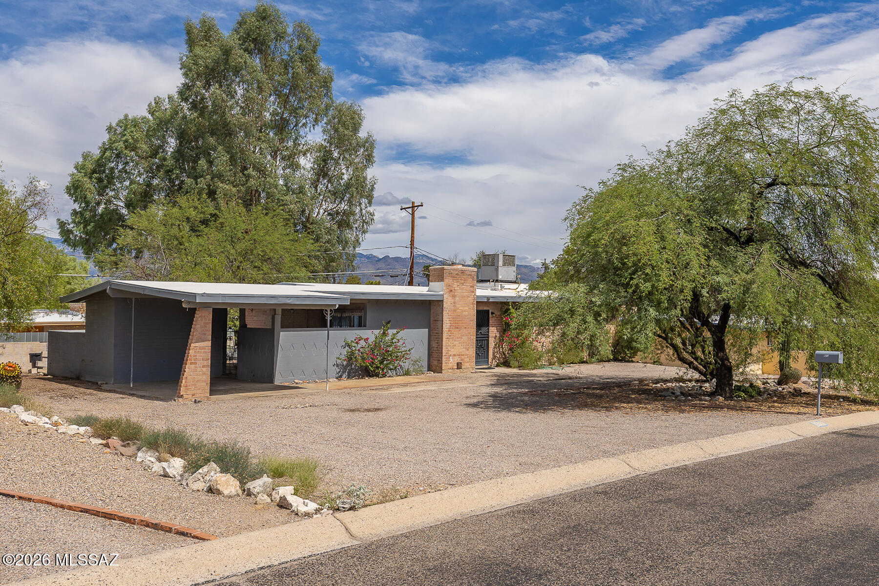 7011 E Rosewood Street — photo