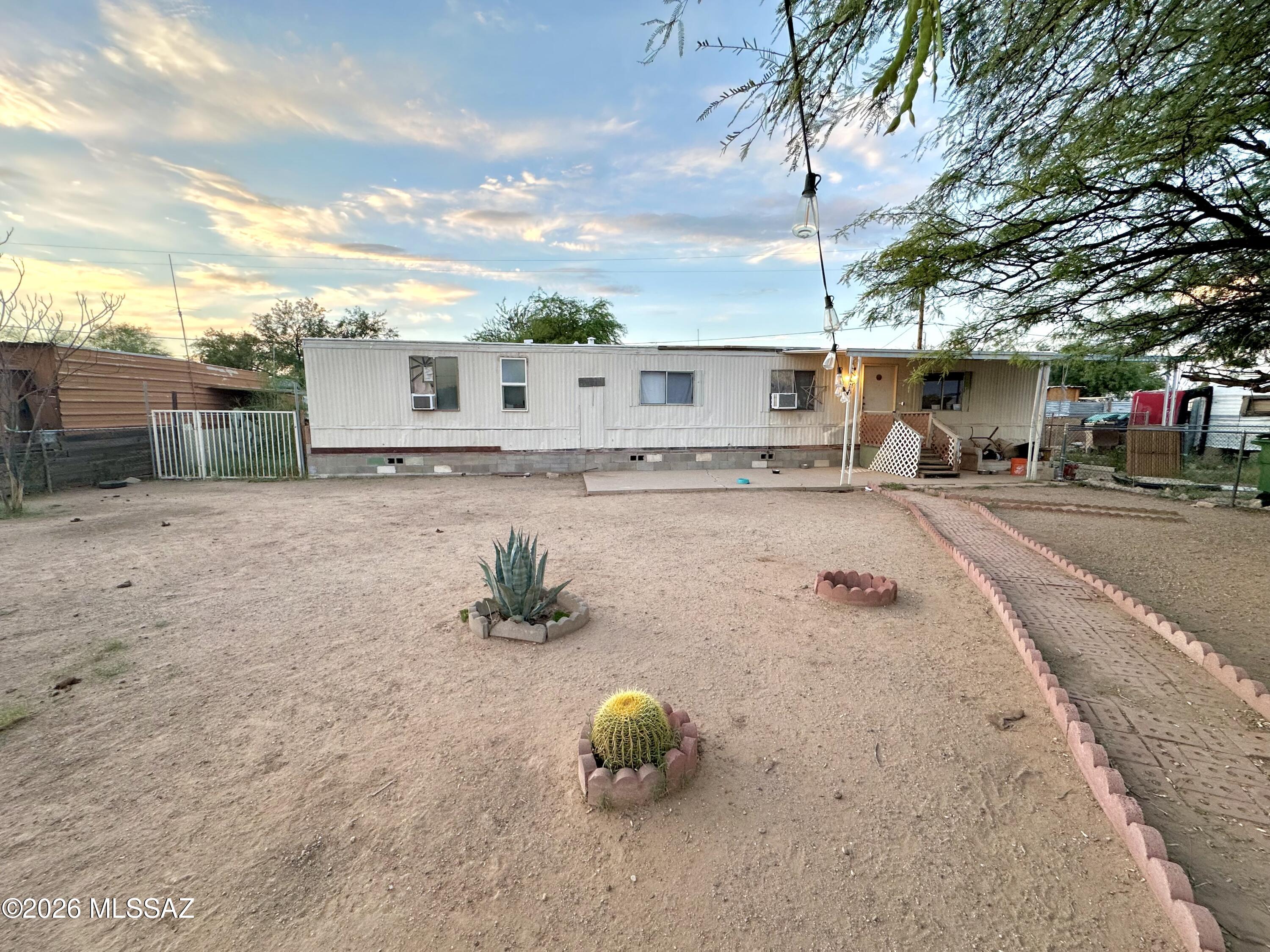 6952 W Tumbling T — photo