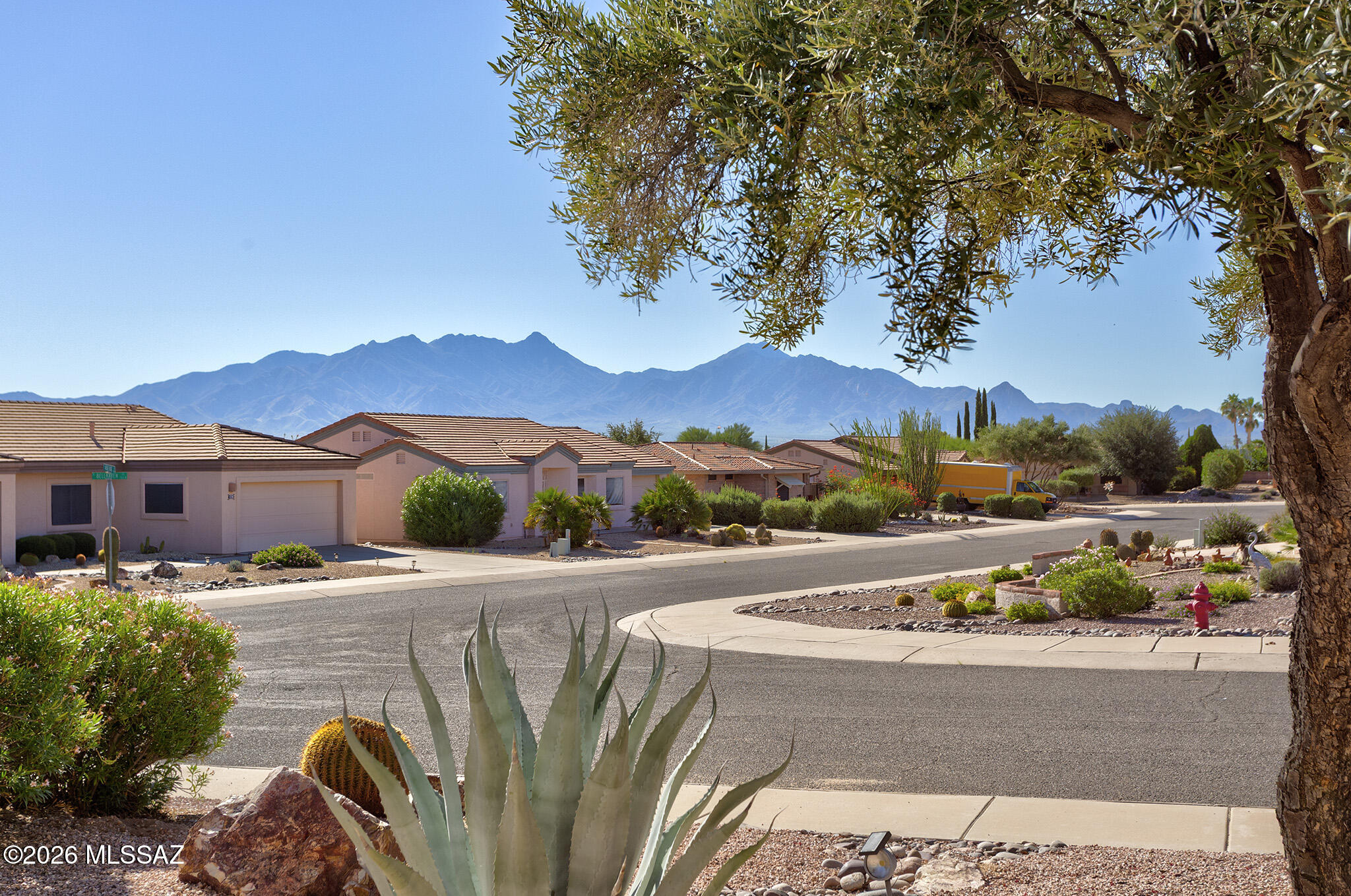 886 W Arbor Ridge Drive — photo
