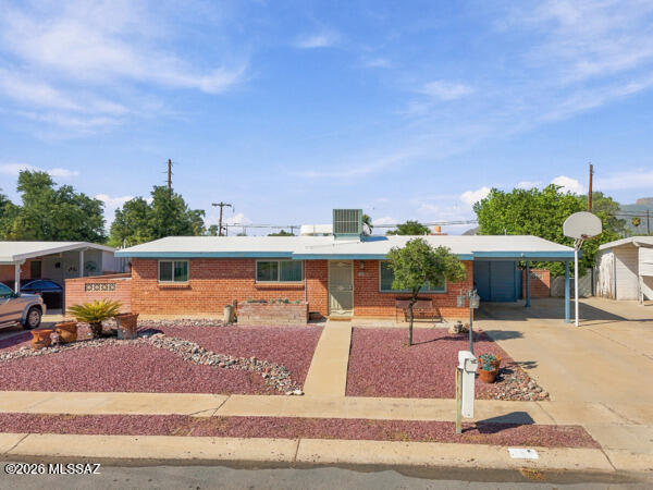180 W Knox Drive — photo