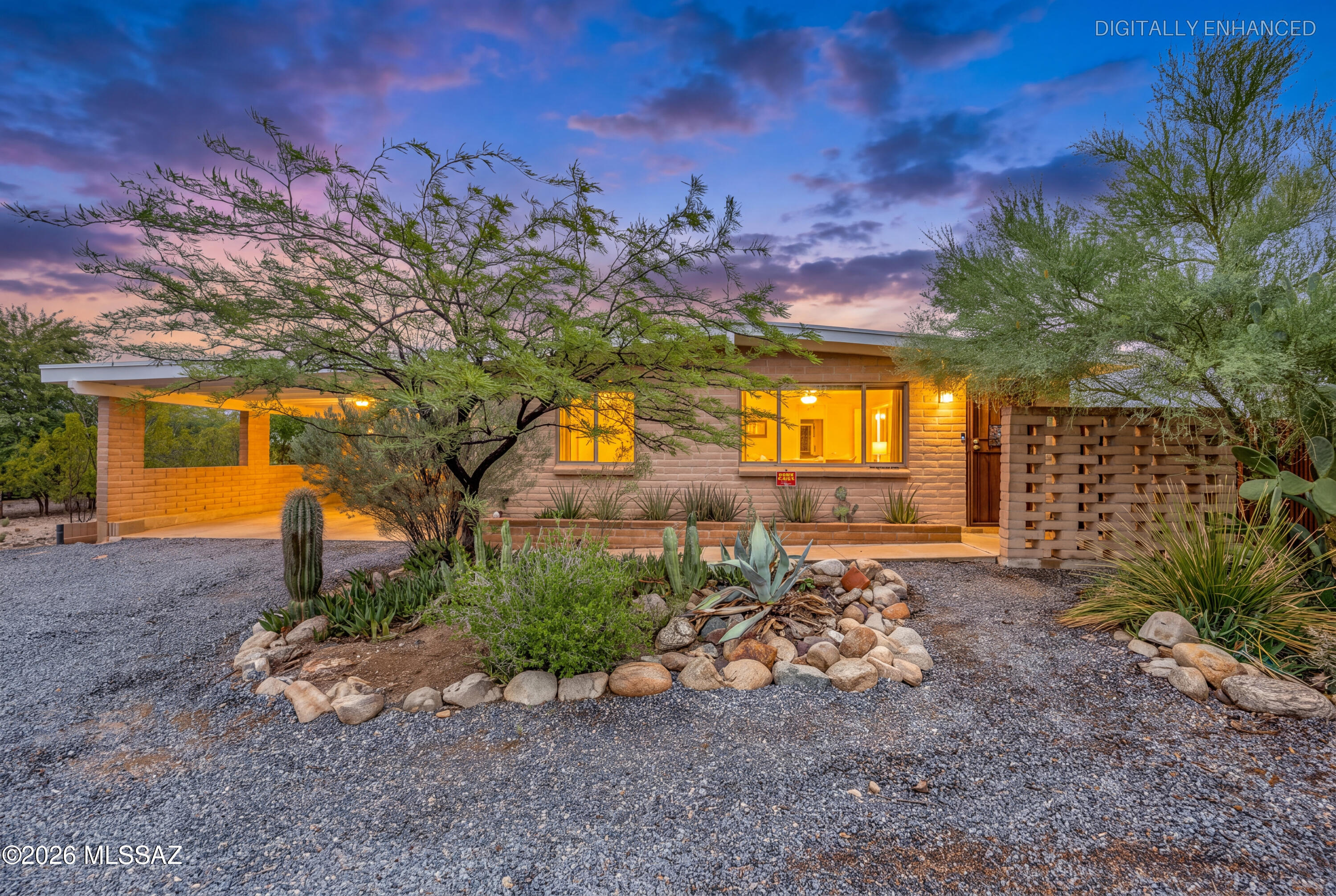 2402 W Wagon Wheel Drive — photo