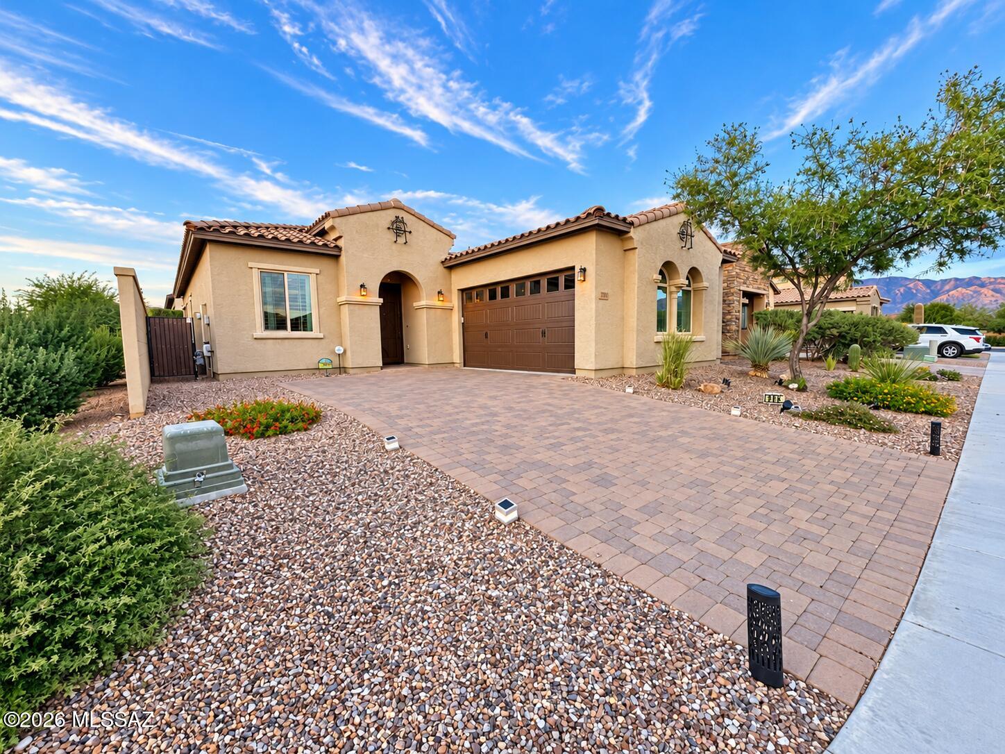 986 W Baccata Court — photo