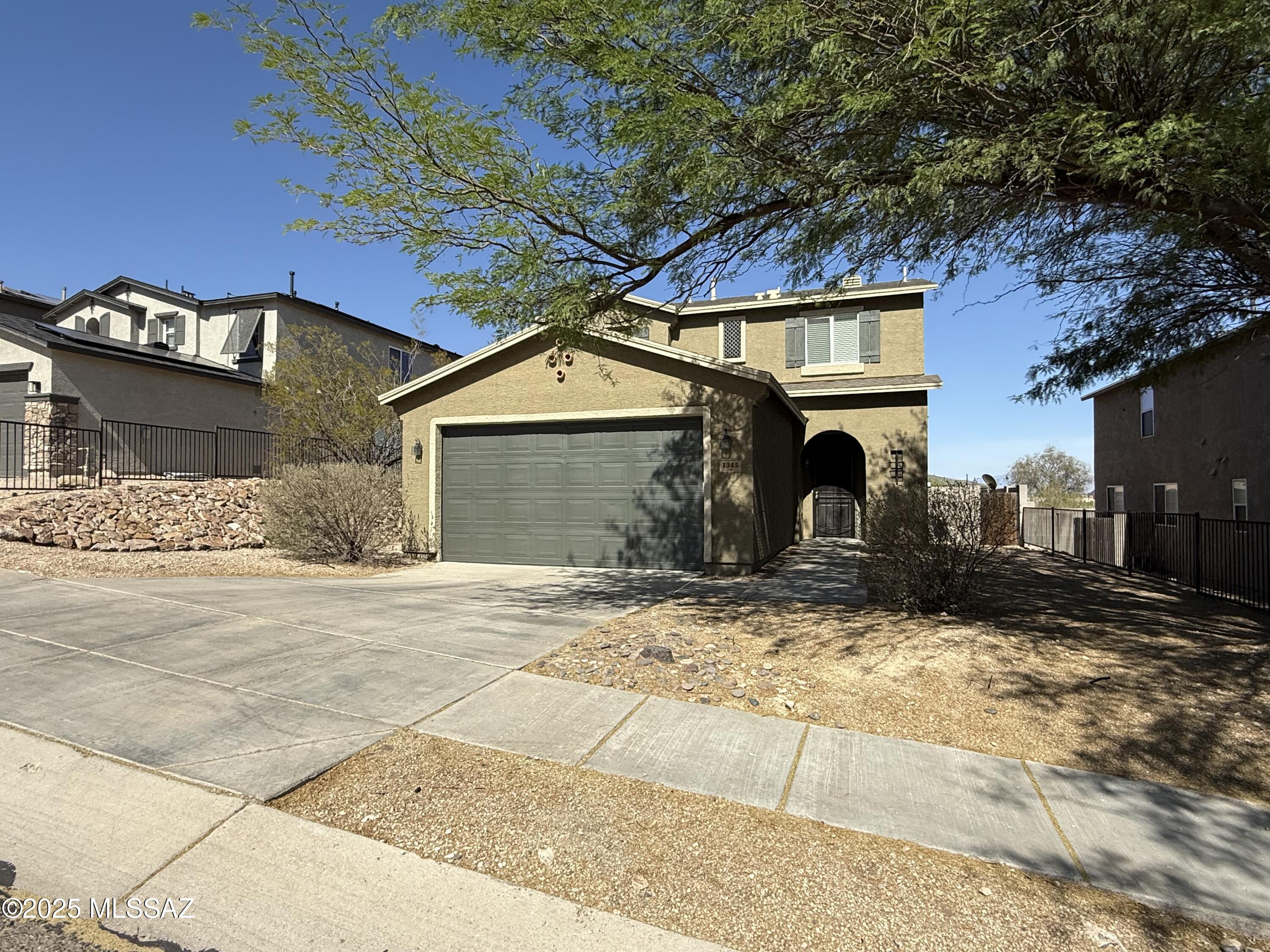 1345 S Woodbine Lane — photo
