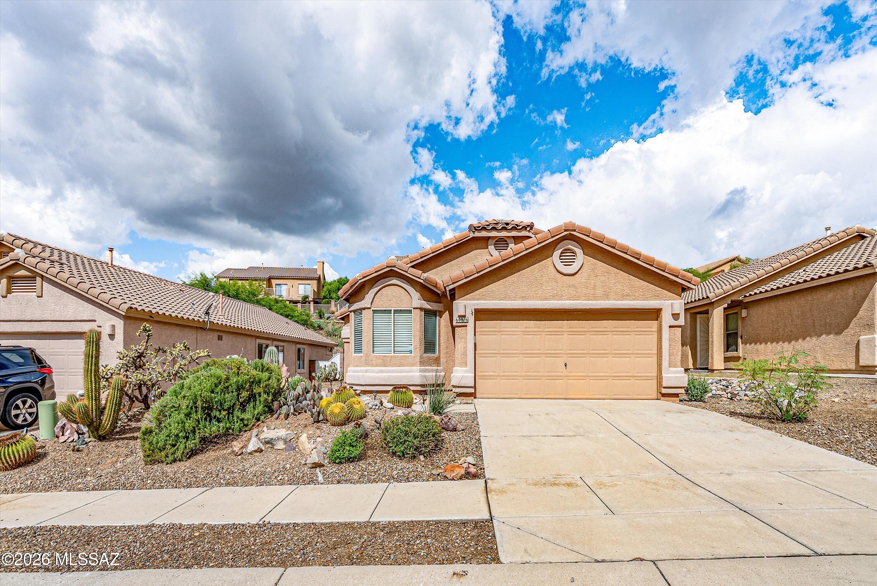 60916 E Cantle Court — photo