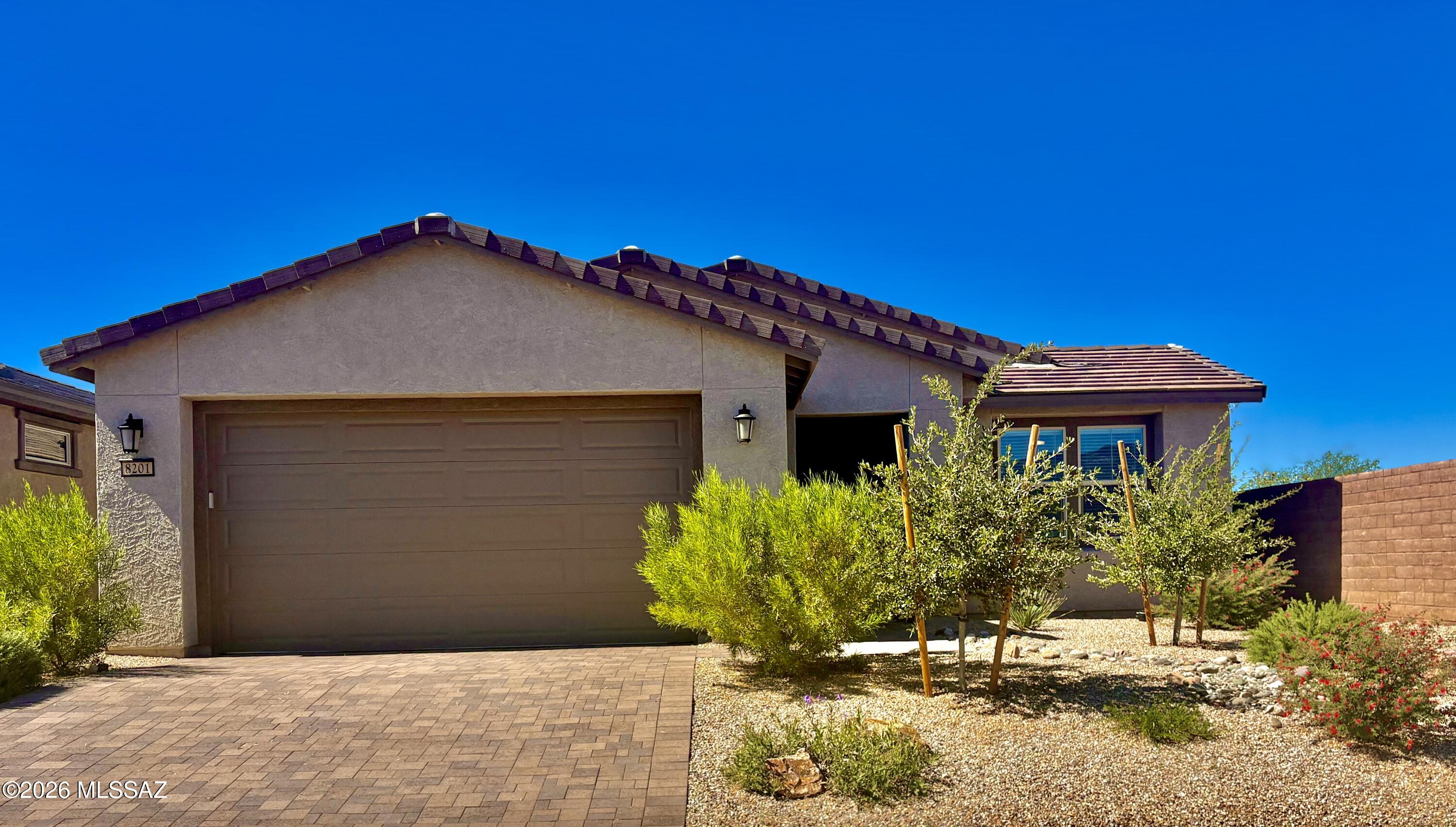 8201 S Sonoran Oak Drive — photo