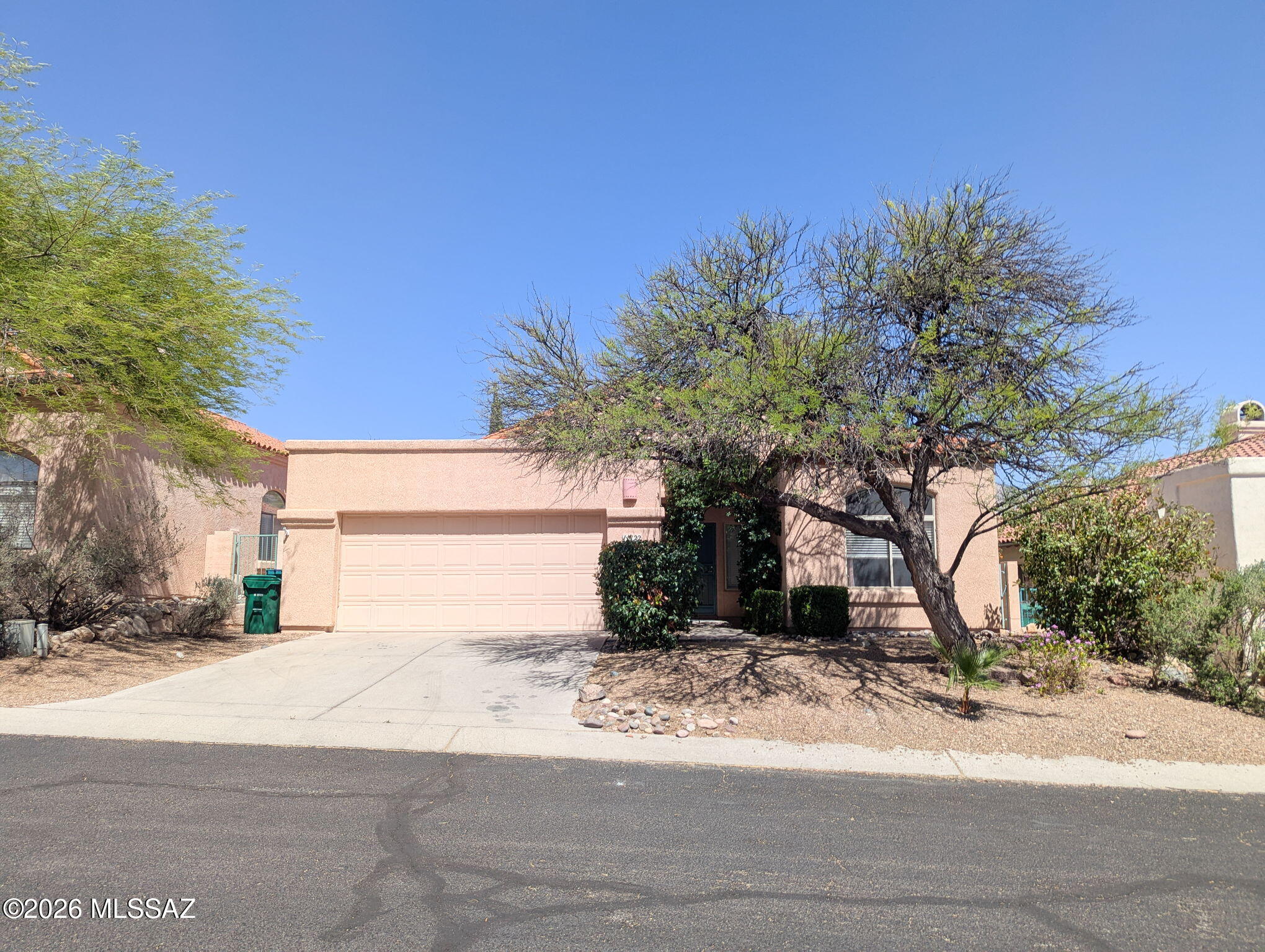 11122 N Desert Flower Drive — photo