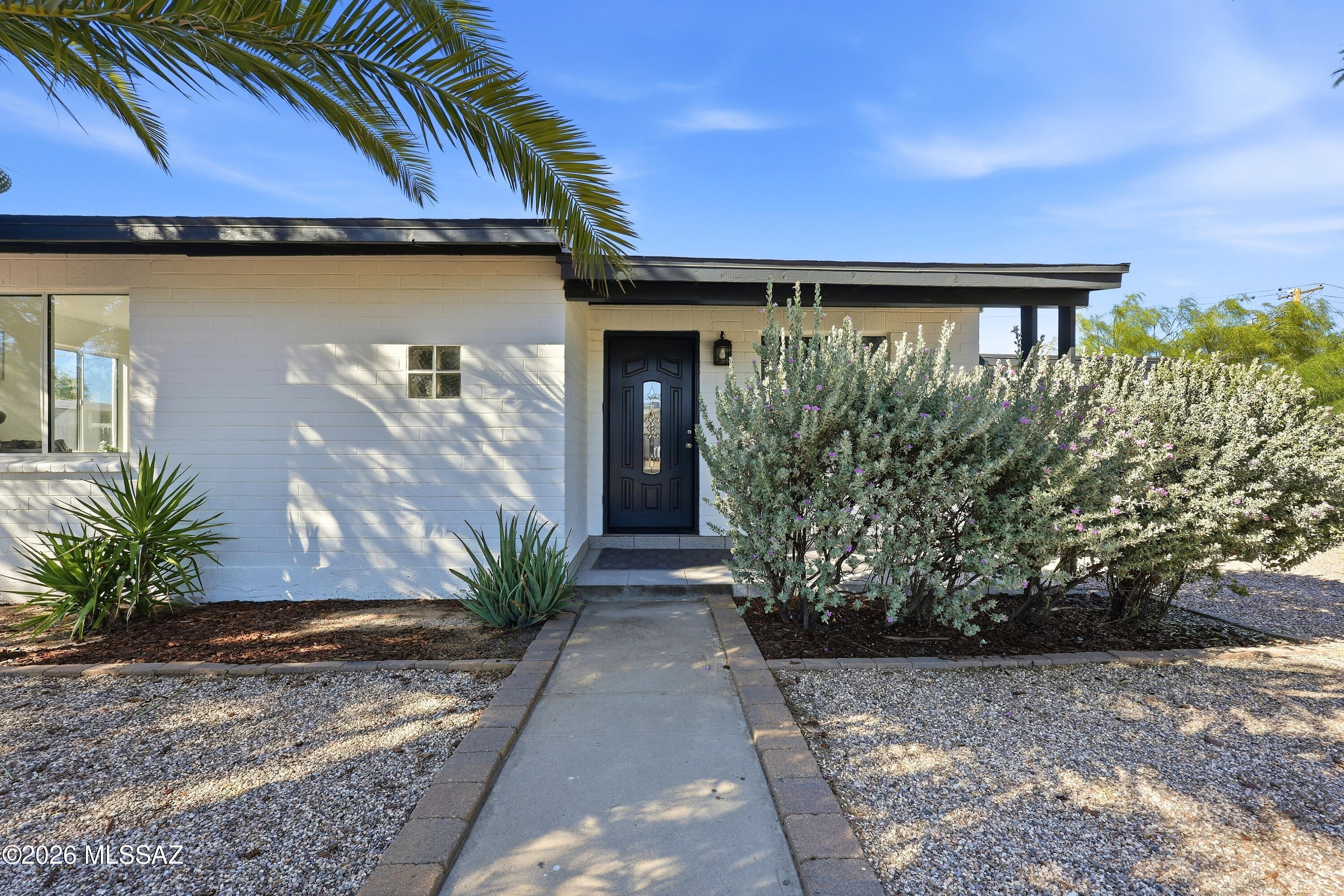 5449 E Linden Street — photo