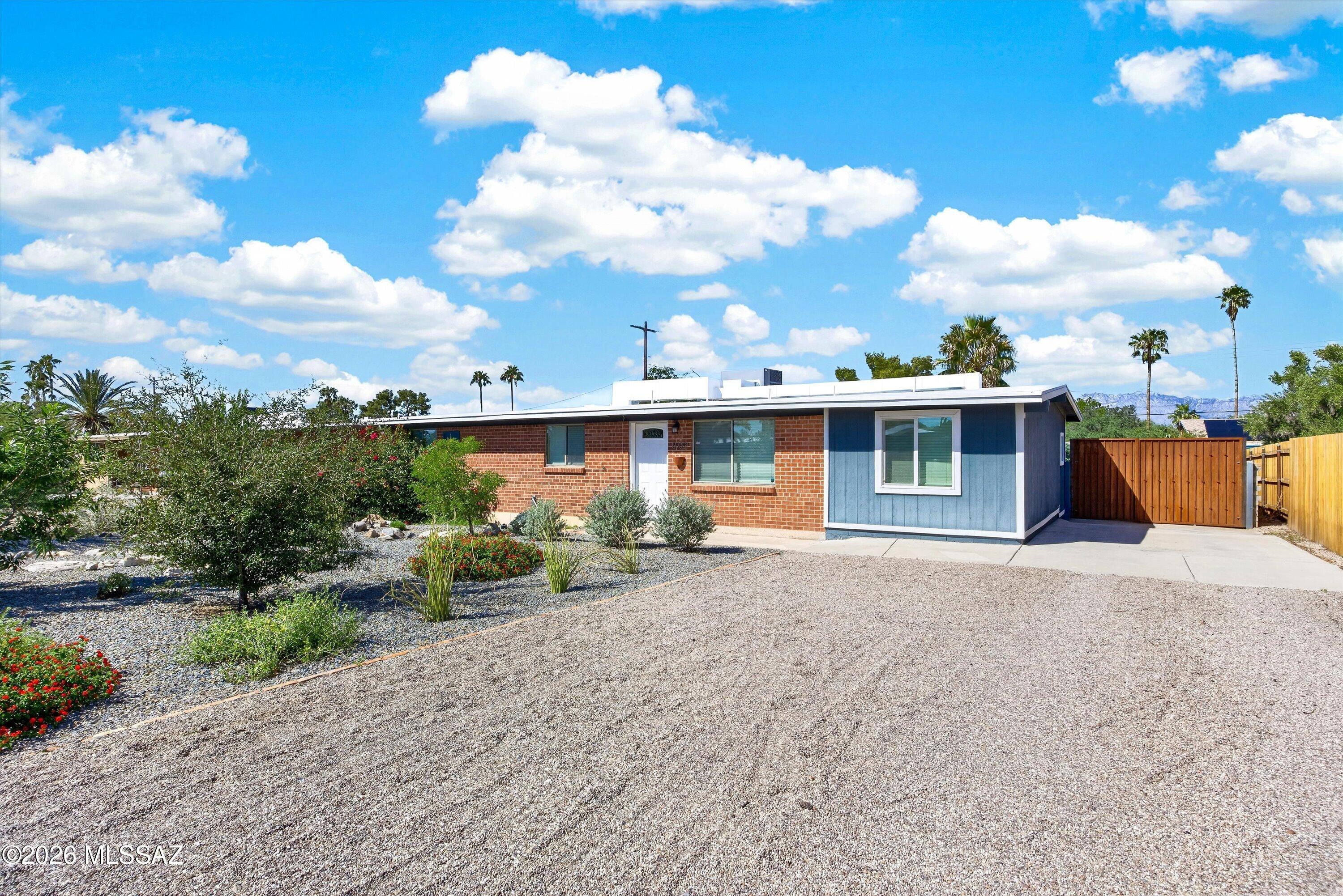 6909 E Cll Neptuno — photo