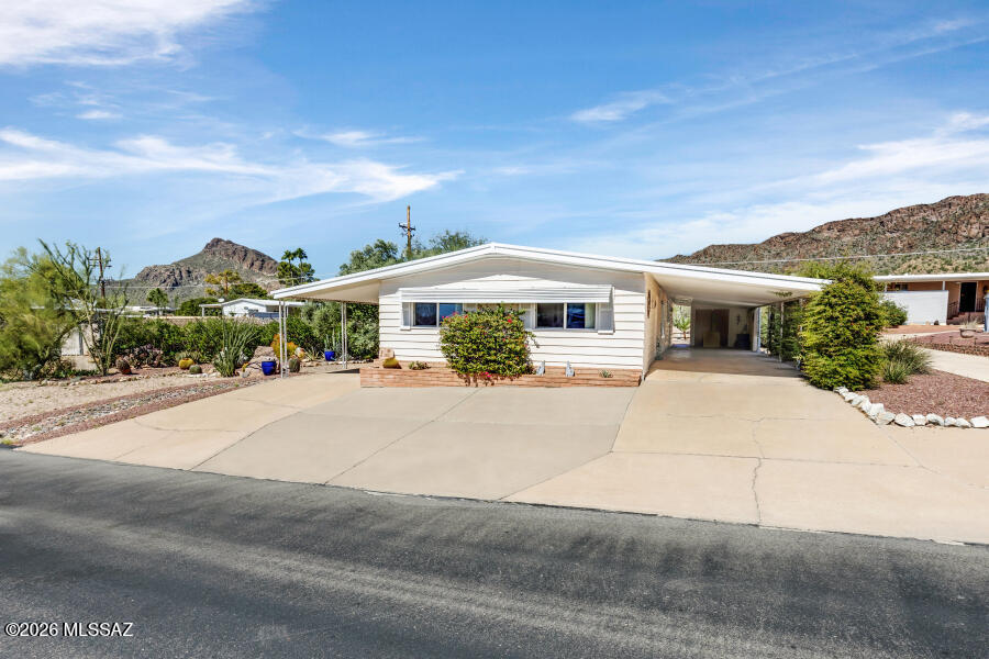 5370 W Flying Circle Street — photo