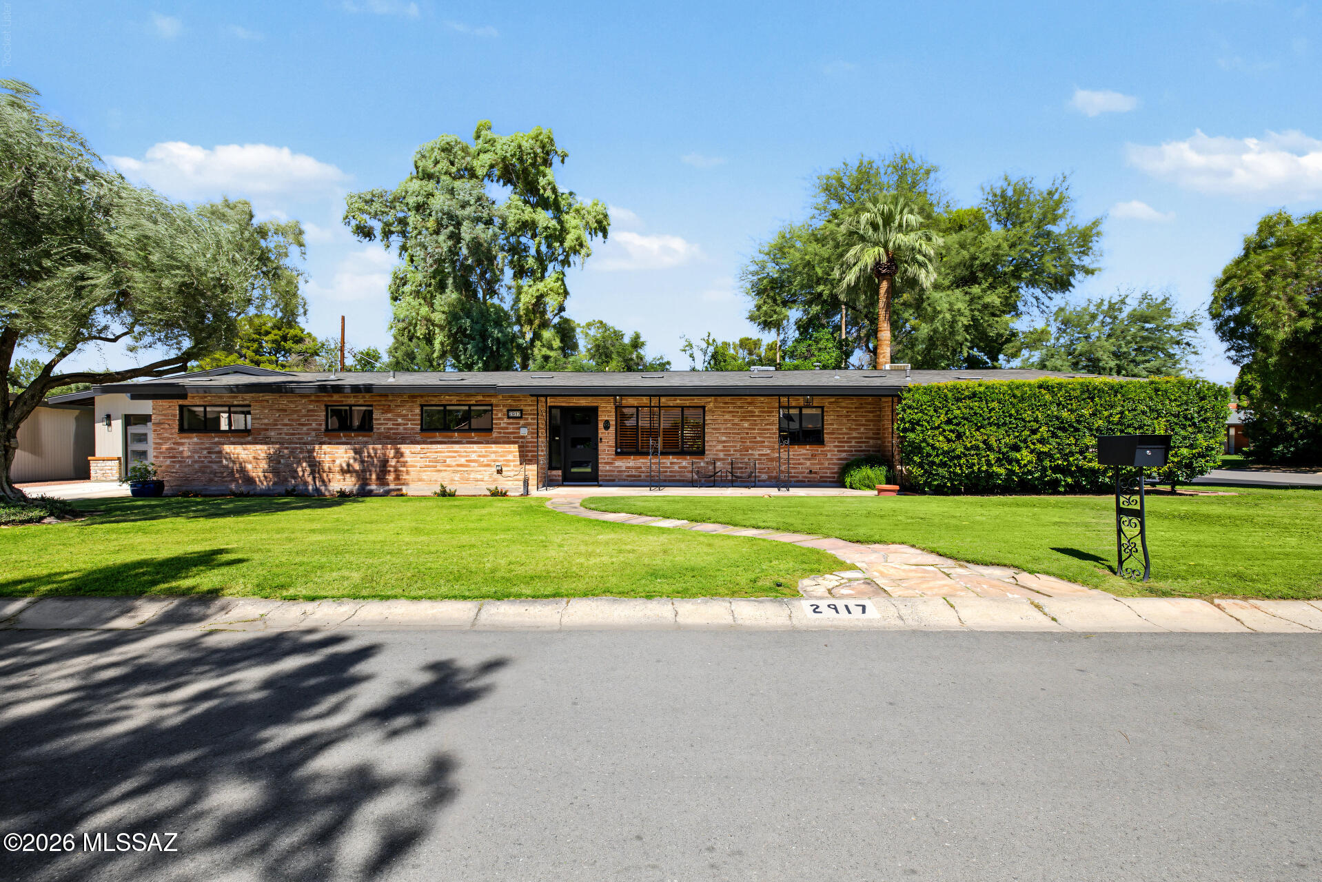 2917 E Hardy Place — photo