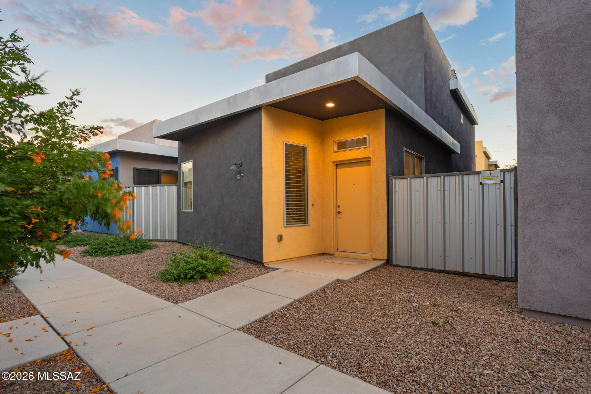 817 E Park Modern Drive — photo