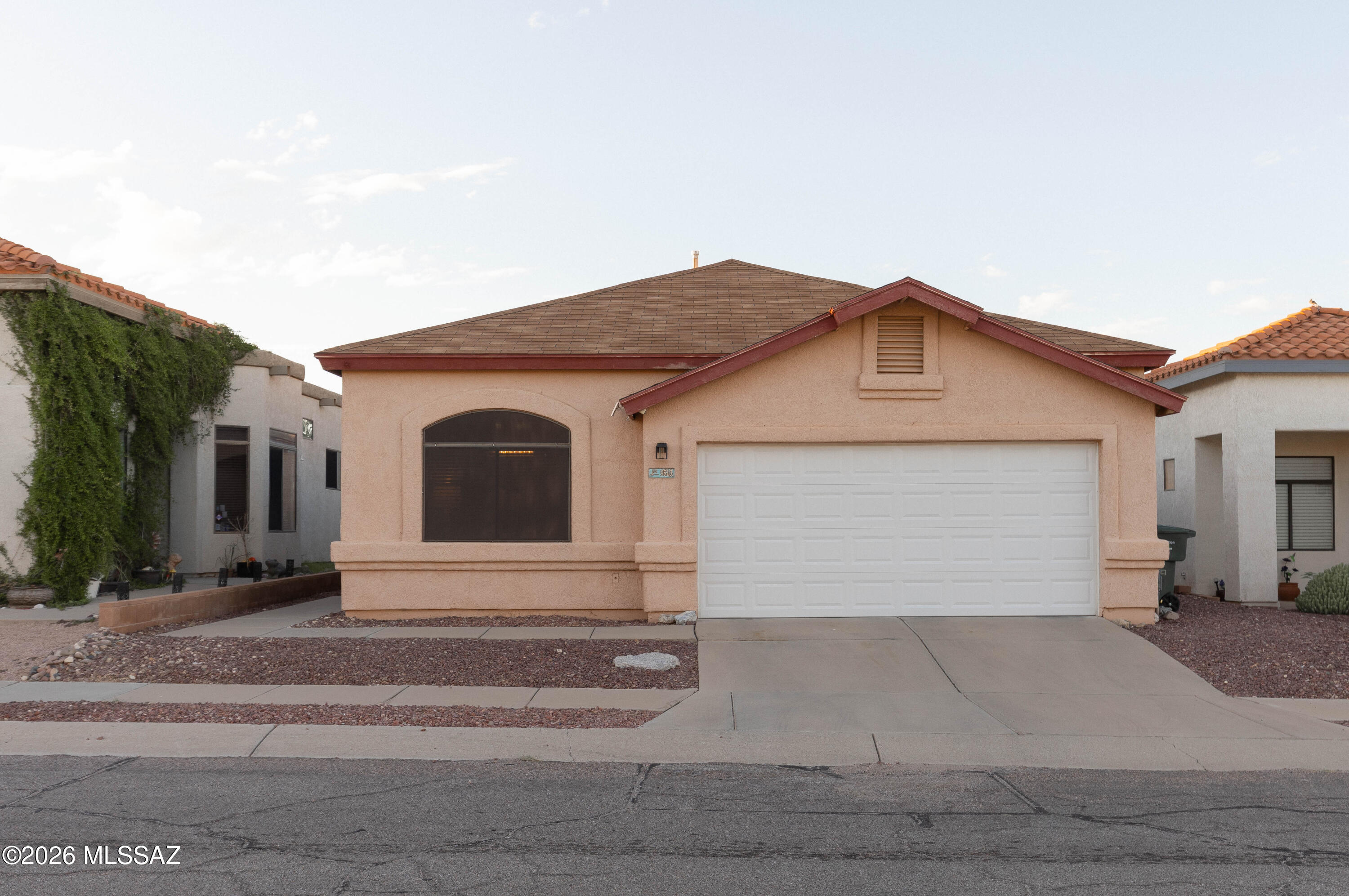 9513 E Lochnay Lane — photo
