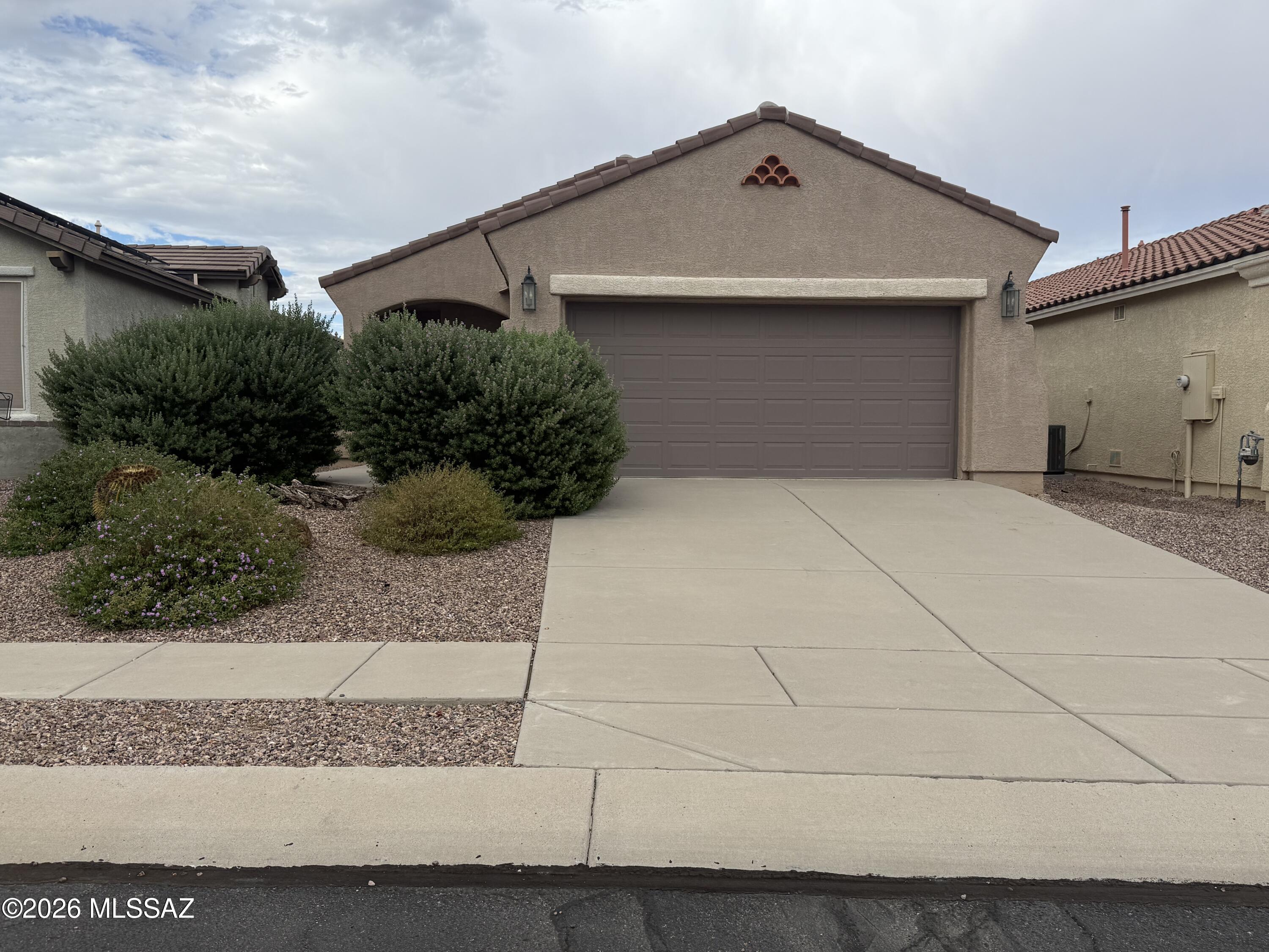 158 W Calle Del Estribo — photo