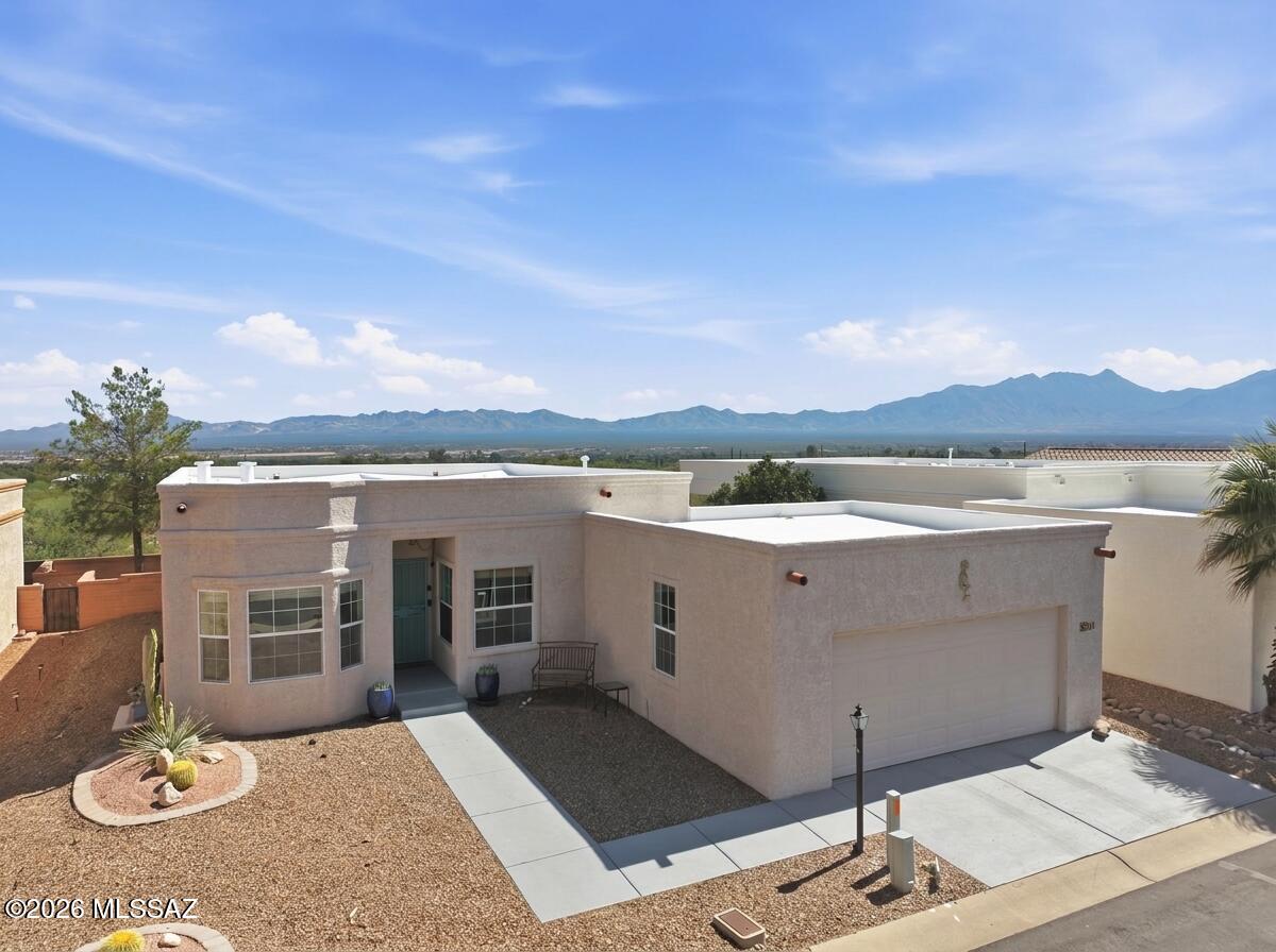 512 W Riverdale Court — photo