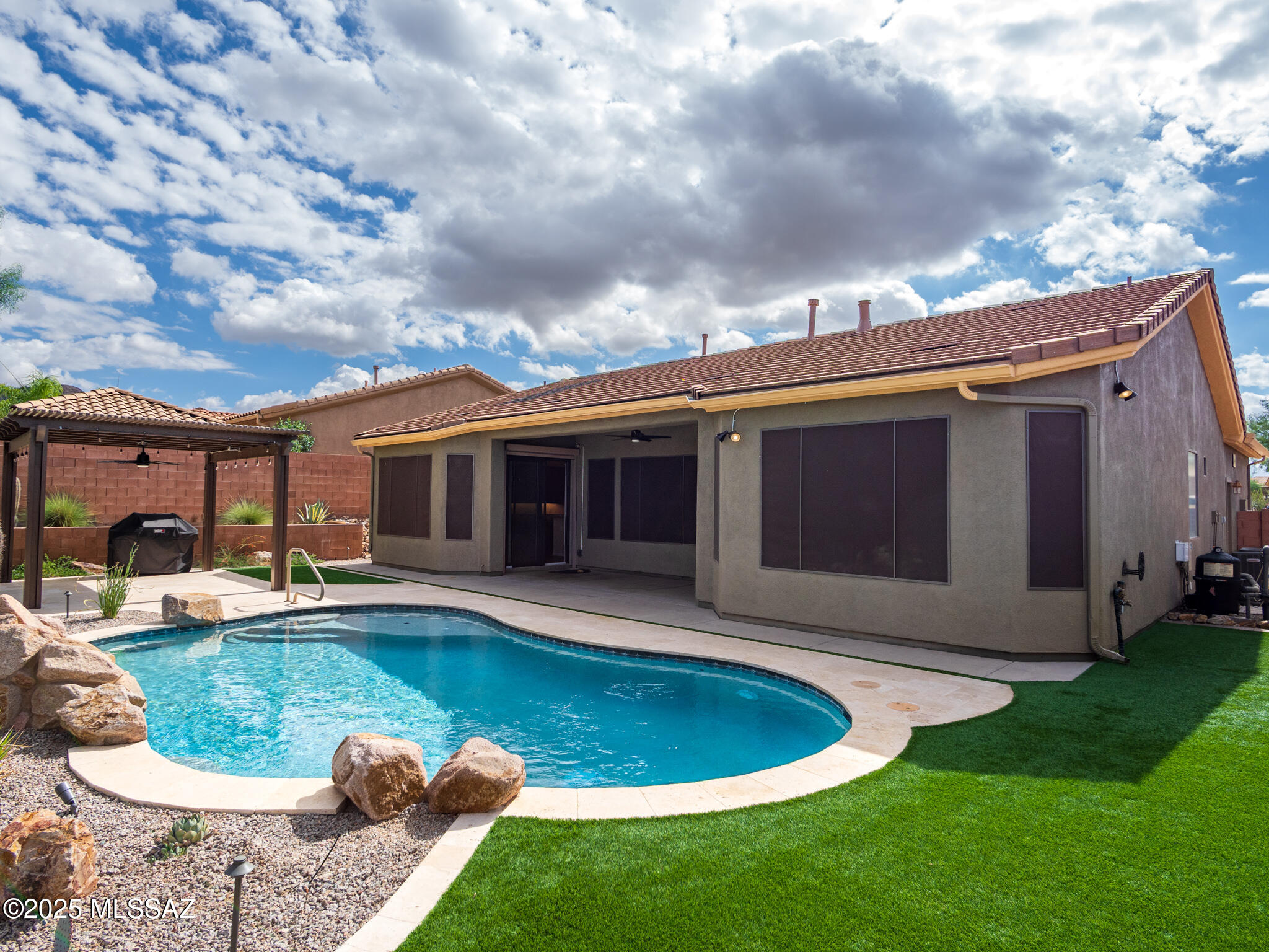 13065 N High Hawk Drive — photo