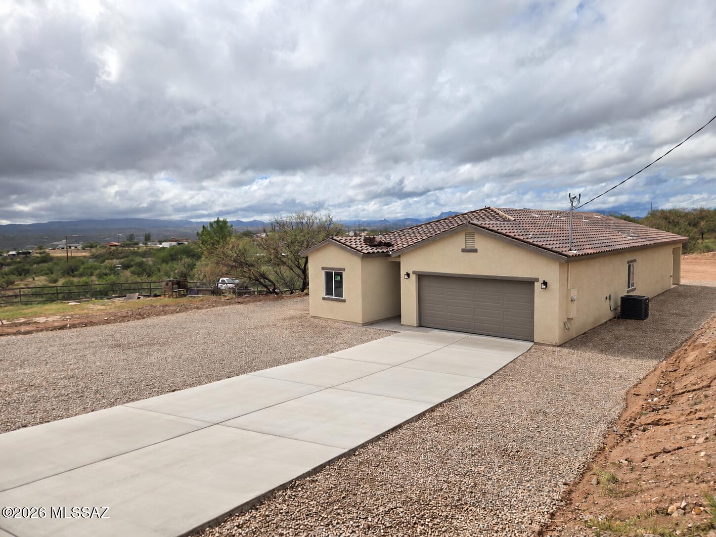1016 Calle Cumpas Drive — photo