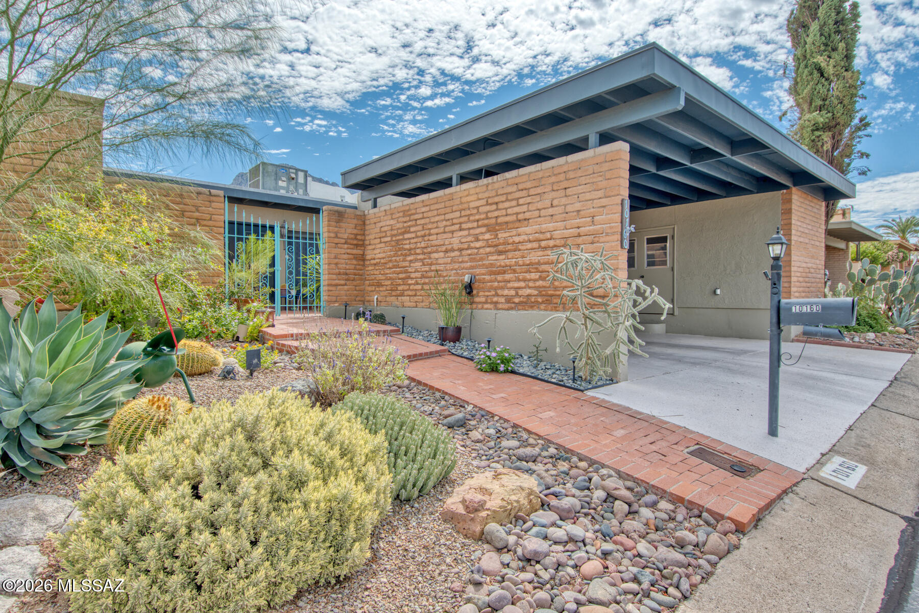 10160 N Valle Del Oro Drive — photo