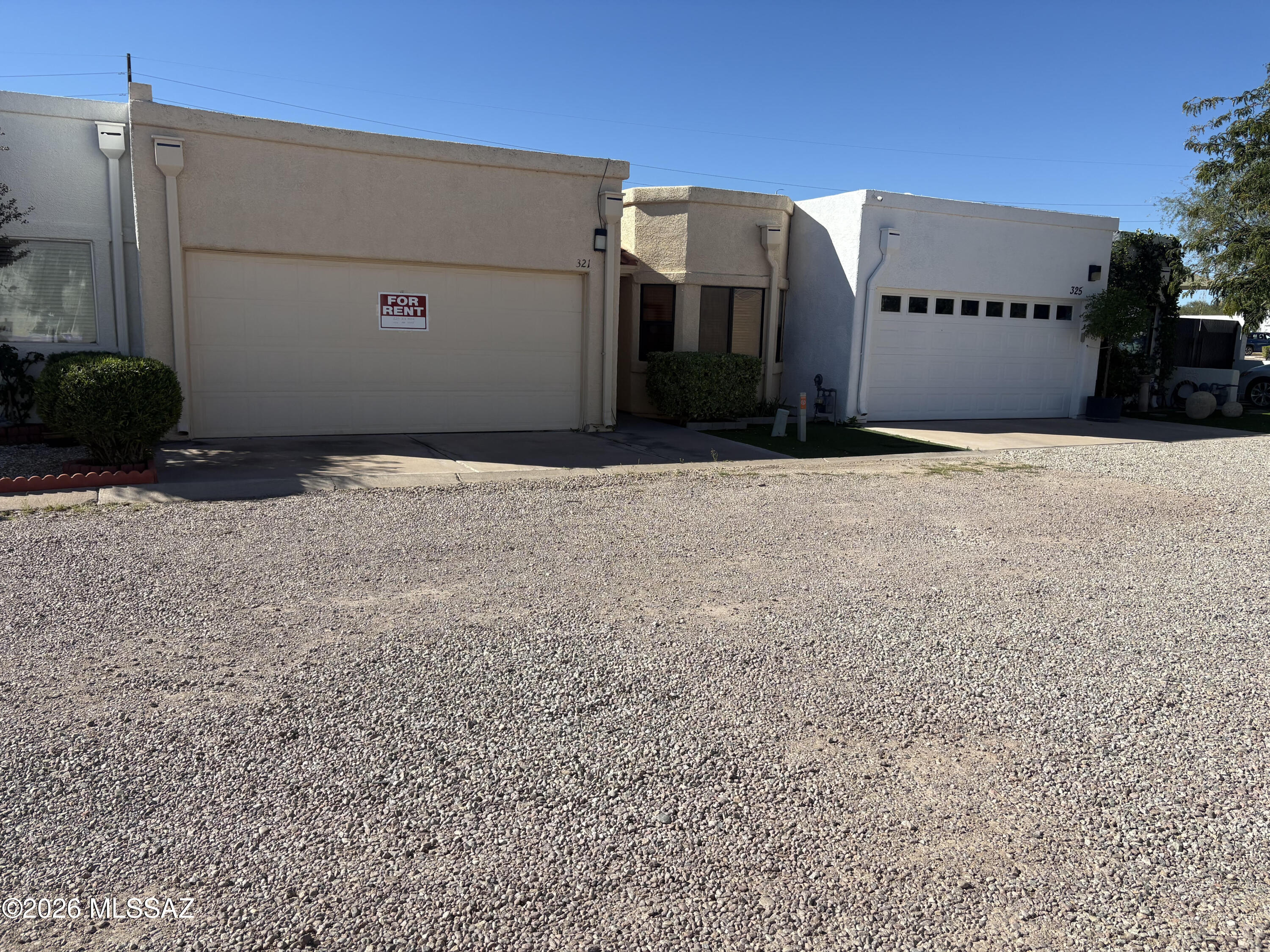 321 W Calle Lupita — photo