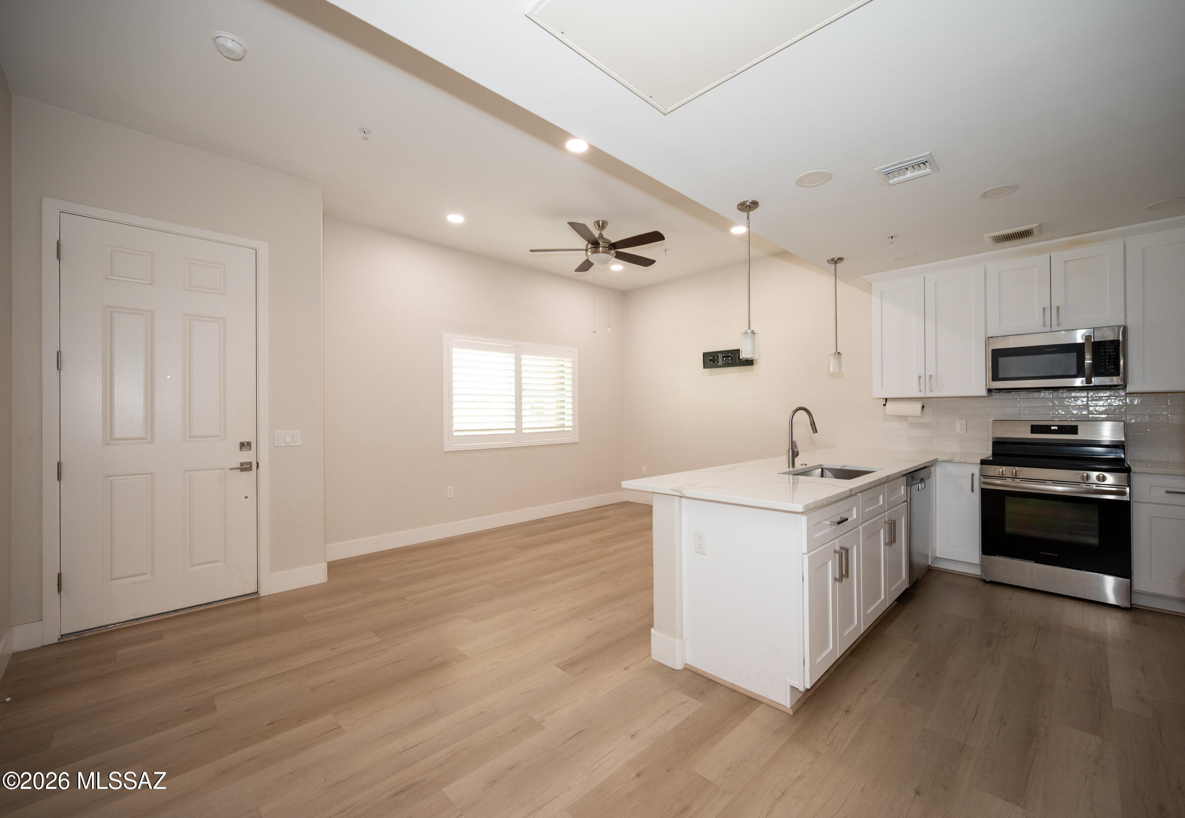 2032 E River Road Unit 204 — photo