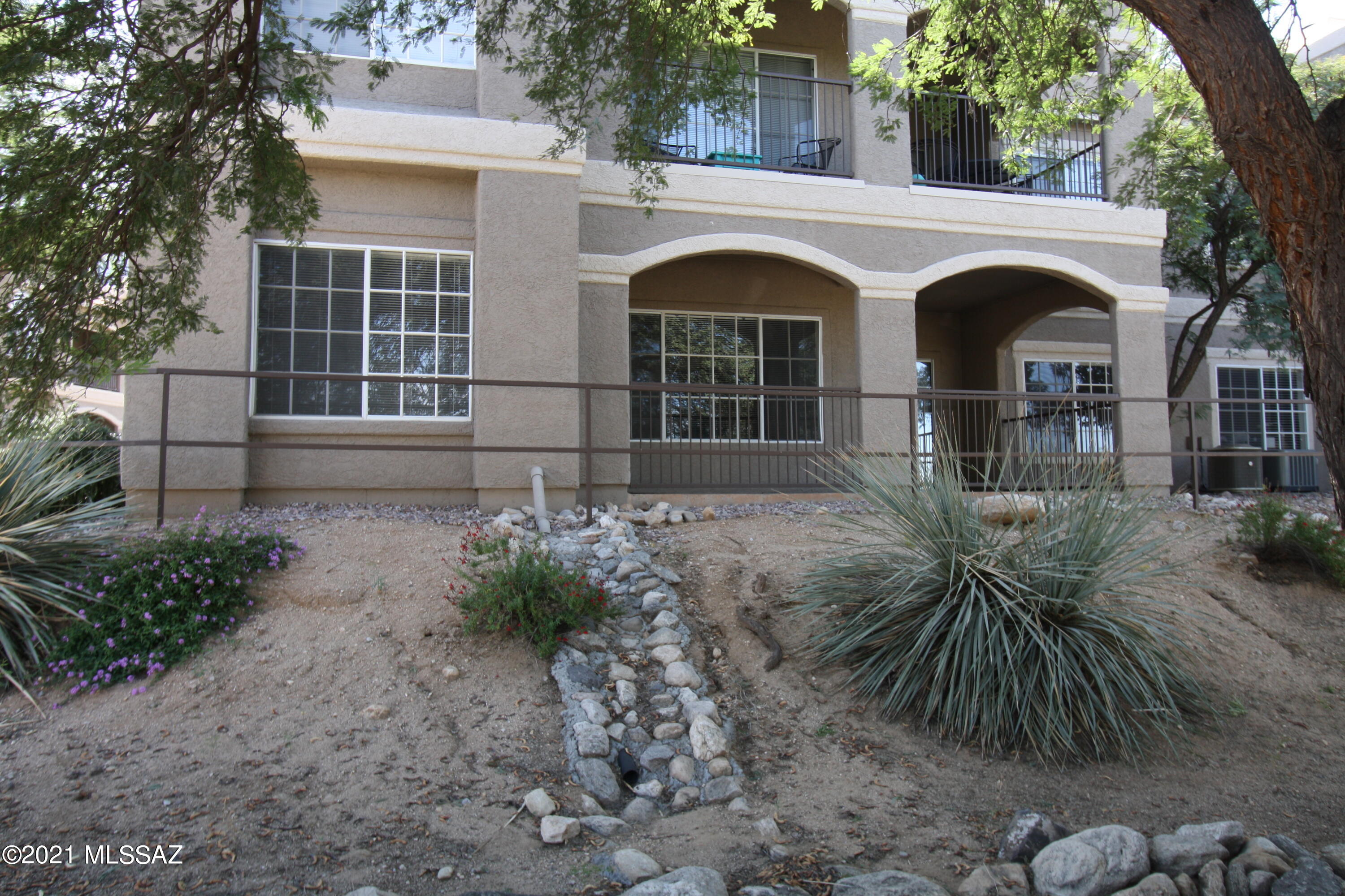 1500 E Pusch Wilderness Drive Unit 7104 — photo