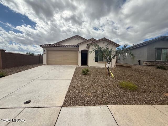 805 W Calle Falerno — photo