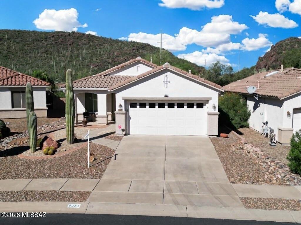 9231 N Crimson Stone Place — photo