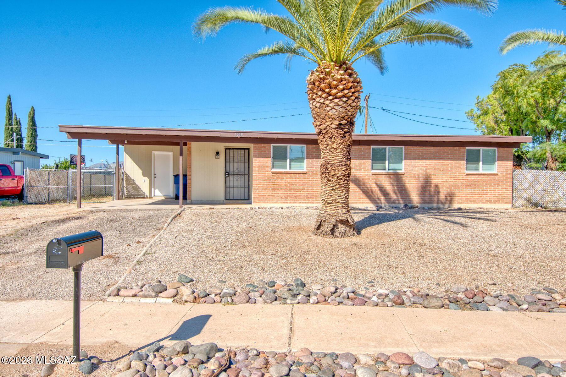 6549 E David Drive — photo