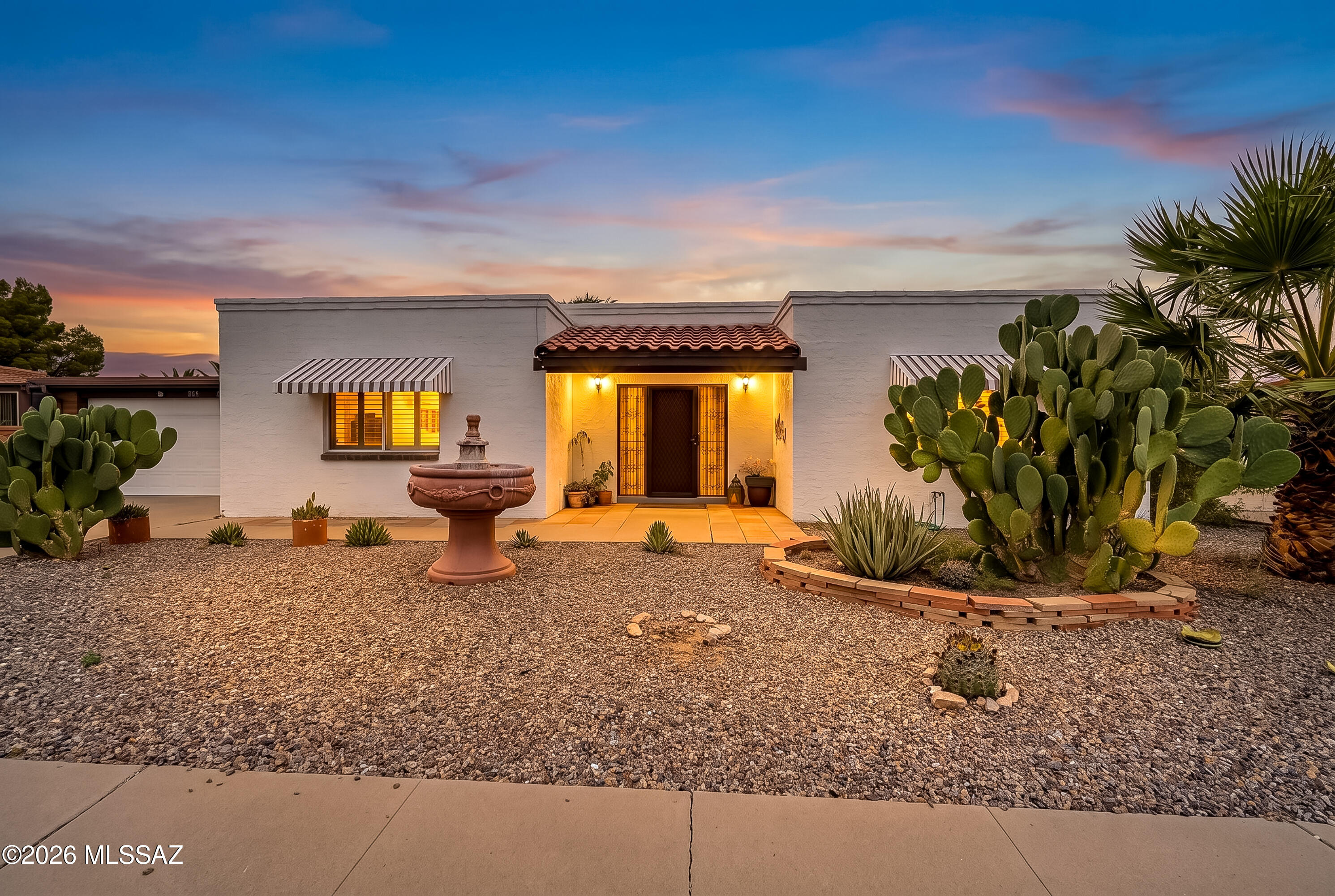 223 E El Naranjo — photo