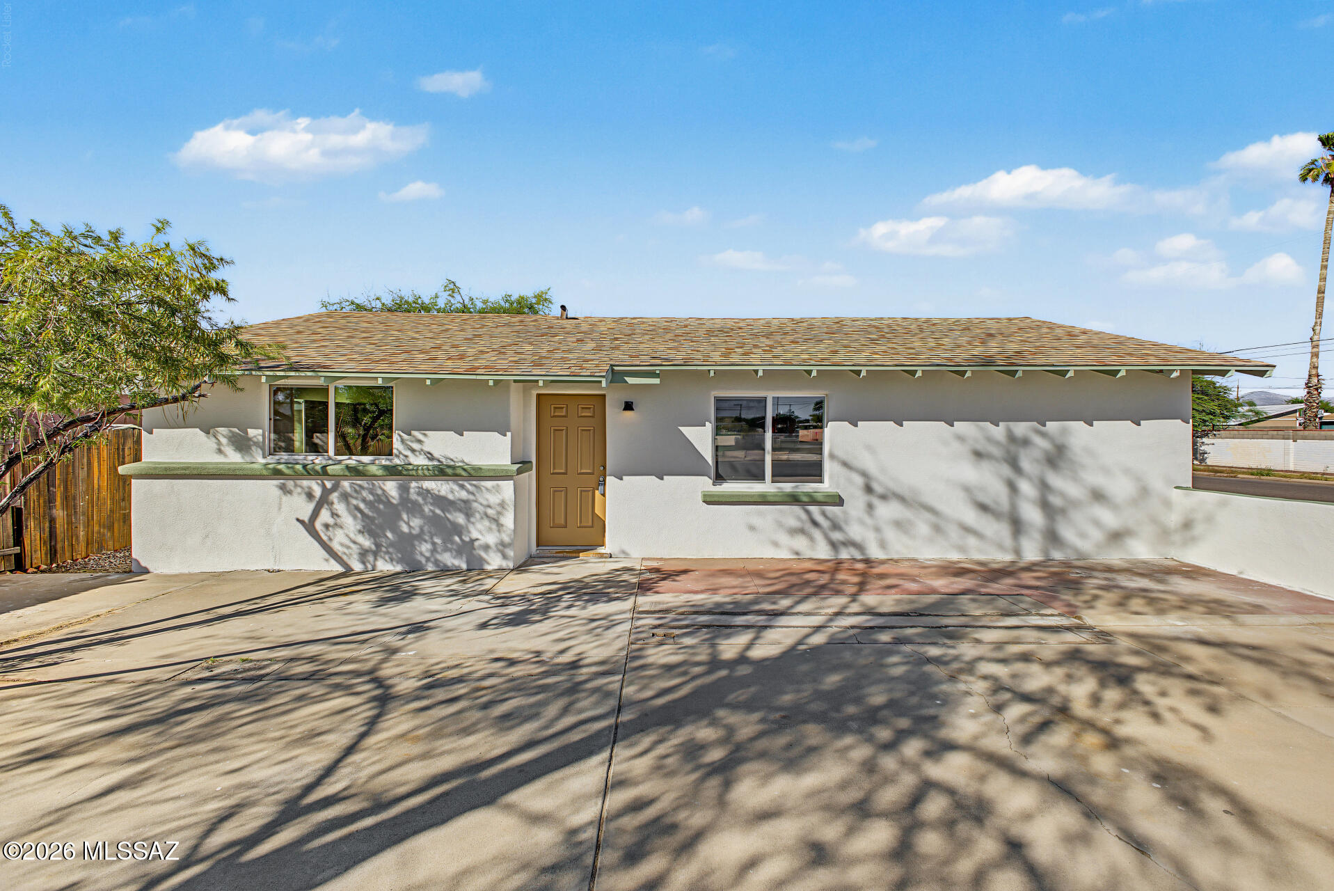 2739 E Beverly Drive — photo