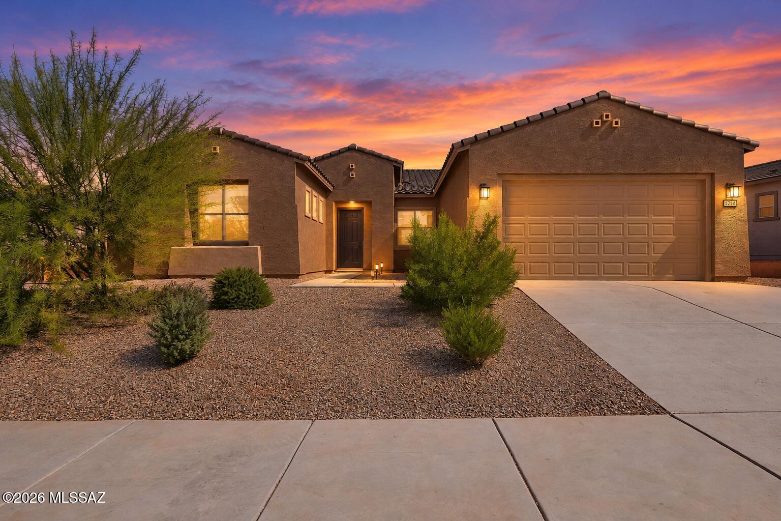 8258 S Sonoran Oak Drive — photo