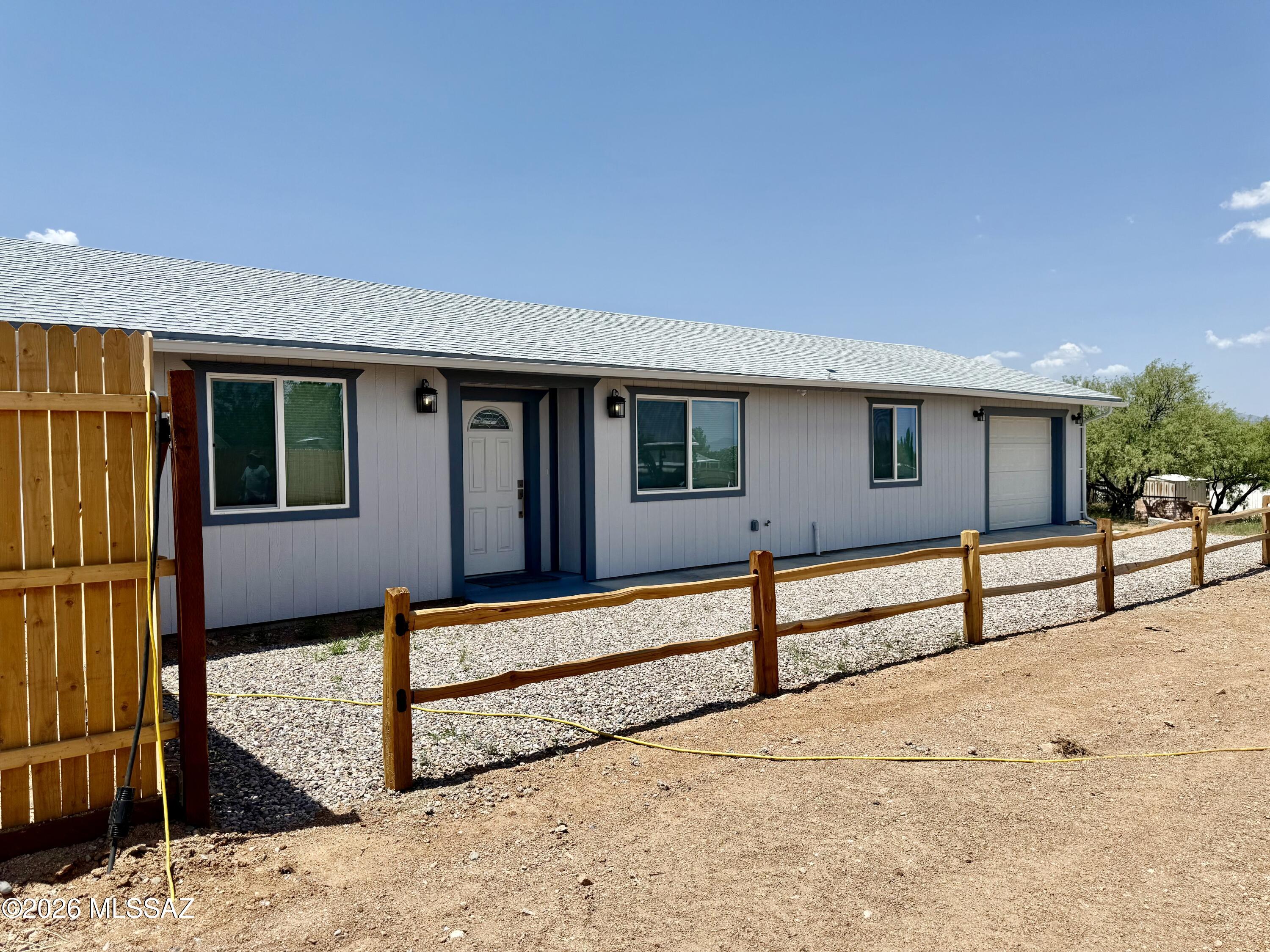 3019 W Fay Lane — photo