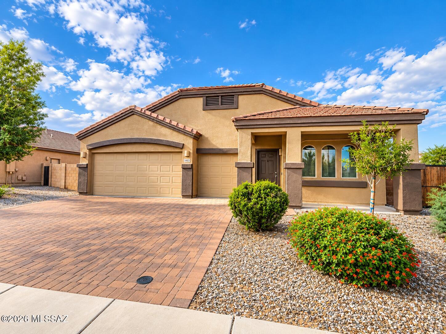 14023 N Gila River Avenue — photo