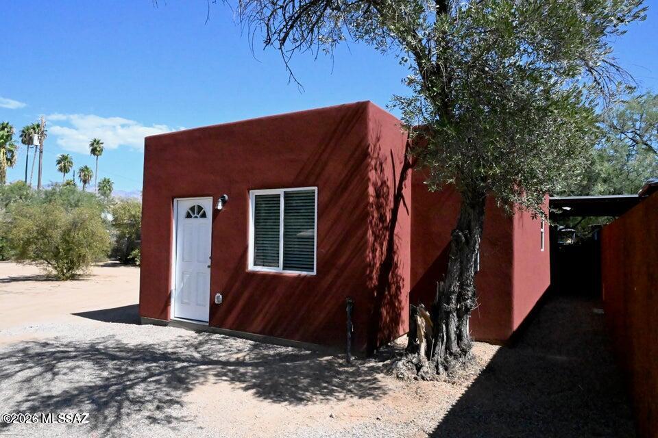 1385 E Hedrick Drive Unit B — photo