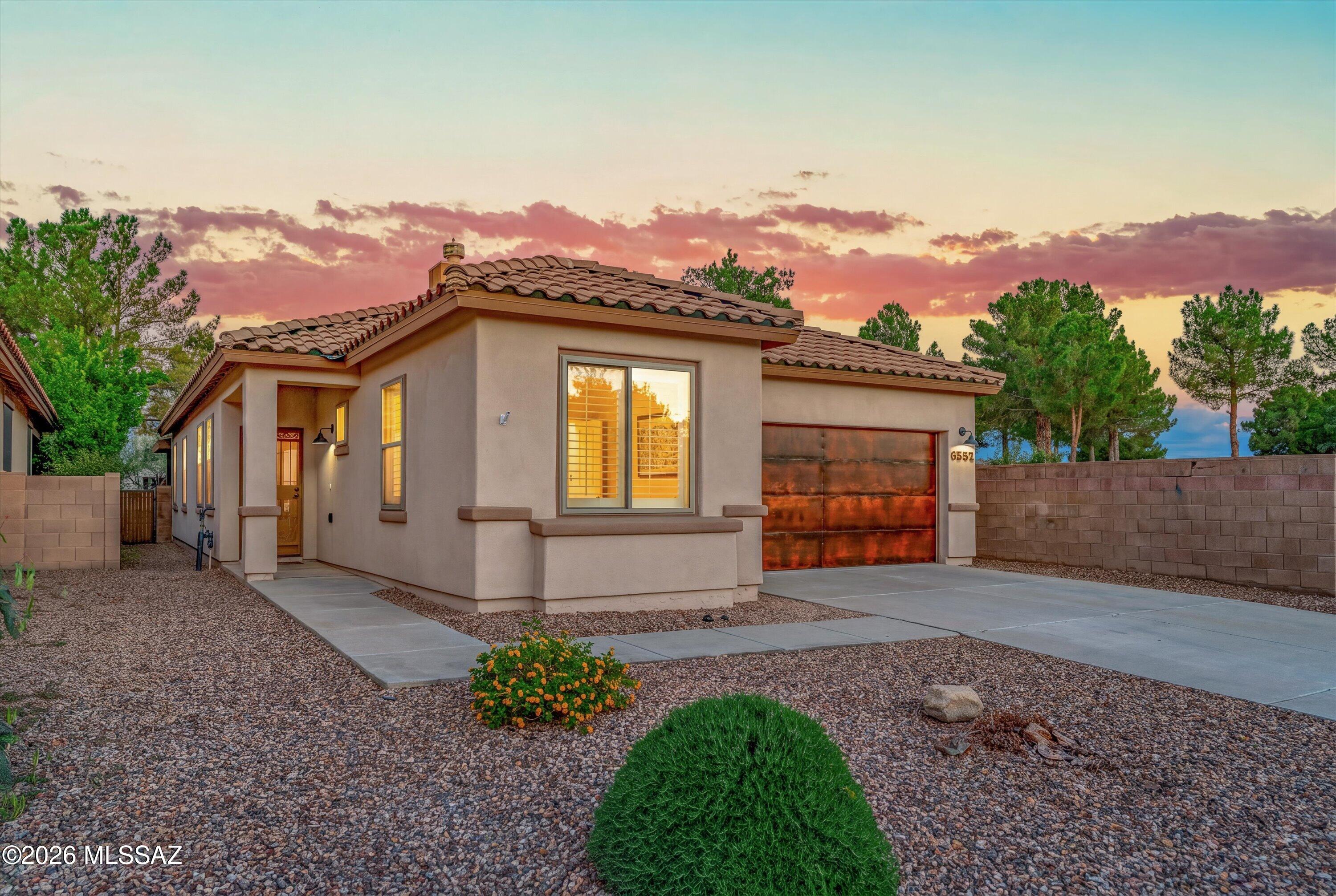 8552 N Western Juniper Terrace — photo