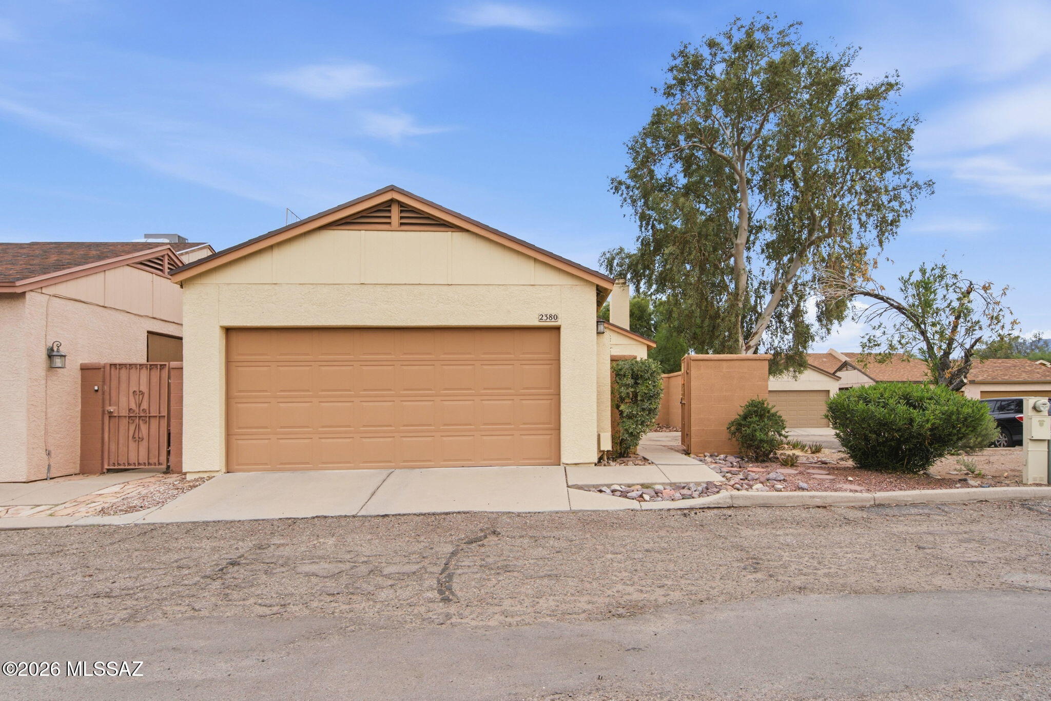 2380 W Palo Dulce Drive — photo