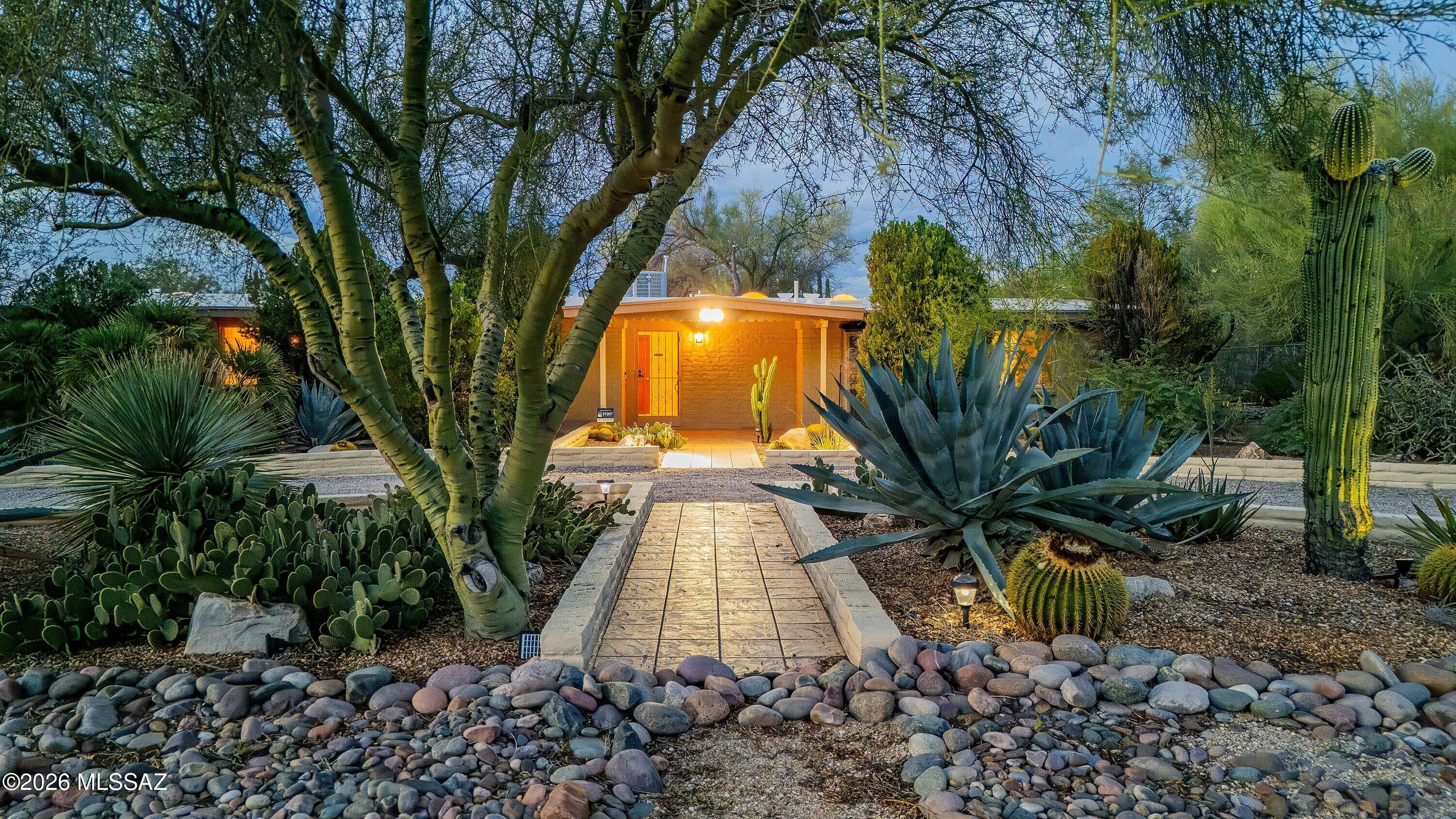 410 W Camino Fairhaven — photo