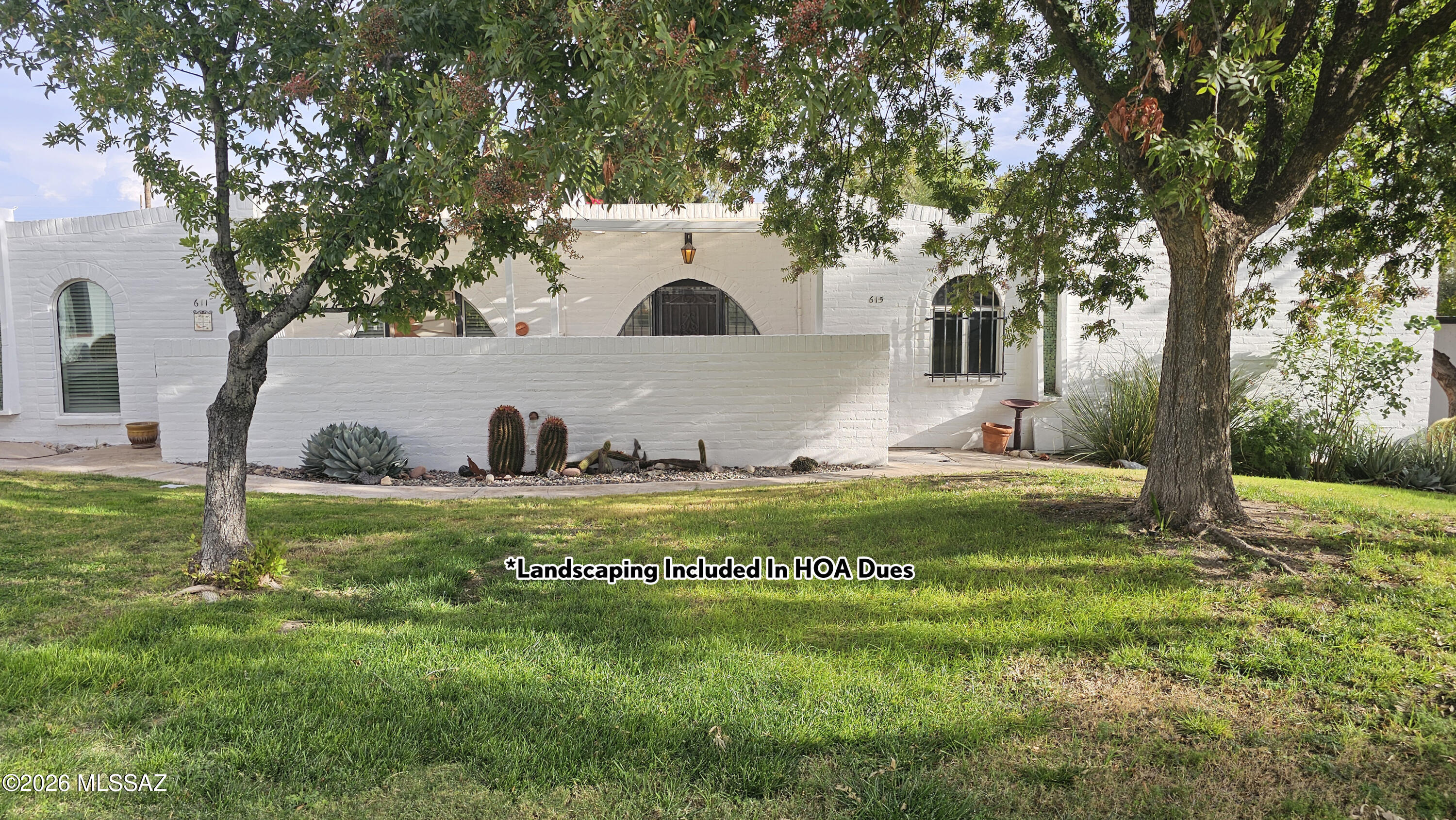 615 W Las Lomitas Road — photo