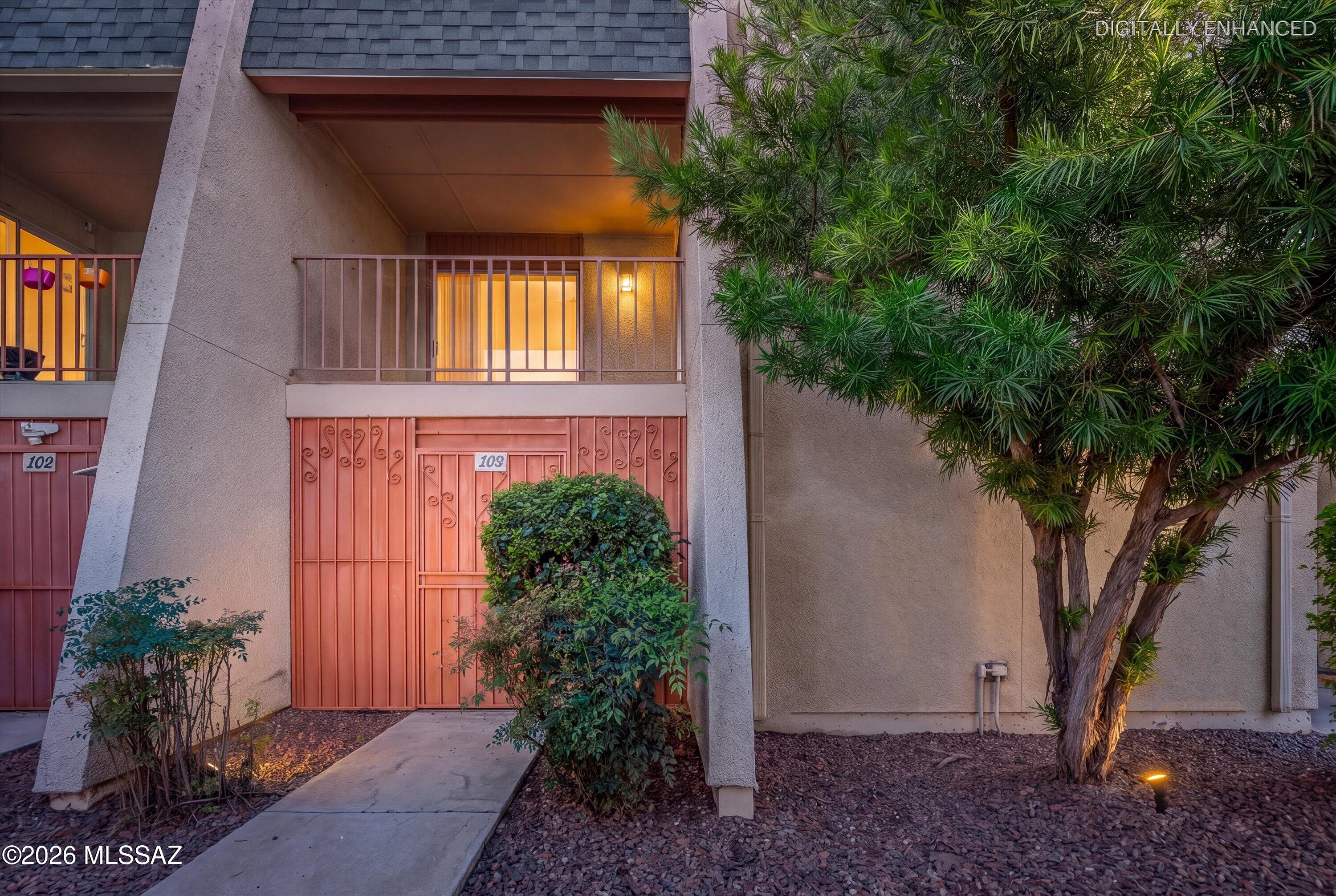 1600 N Wilmot Road Unit 202 — photo