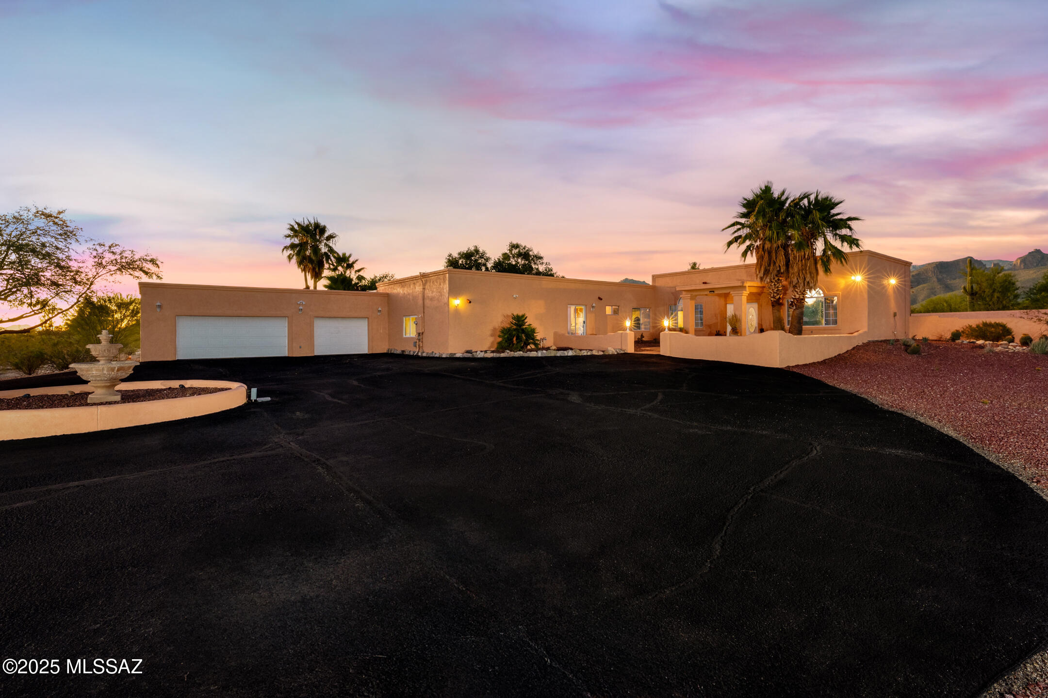 10155 E Prince Road — photo